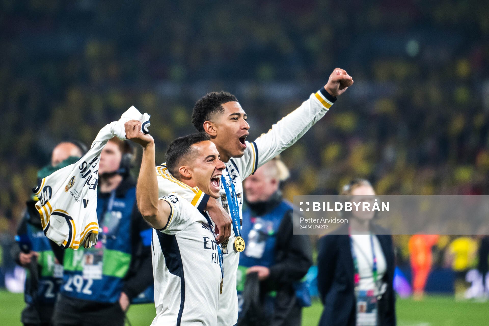 Lucas Vazquez and Jude Bellingham of Real Madrid celebrates