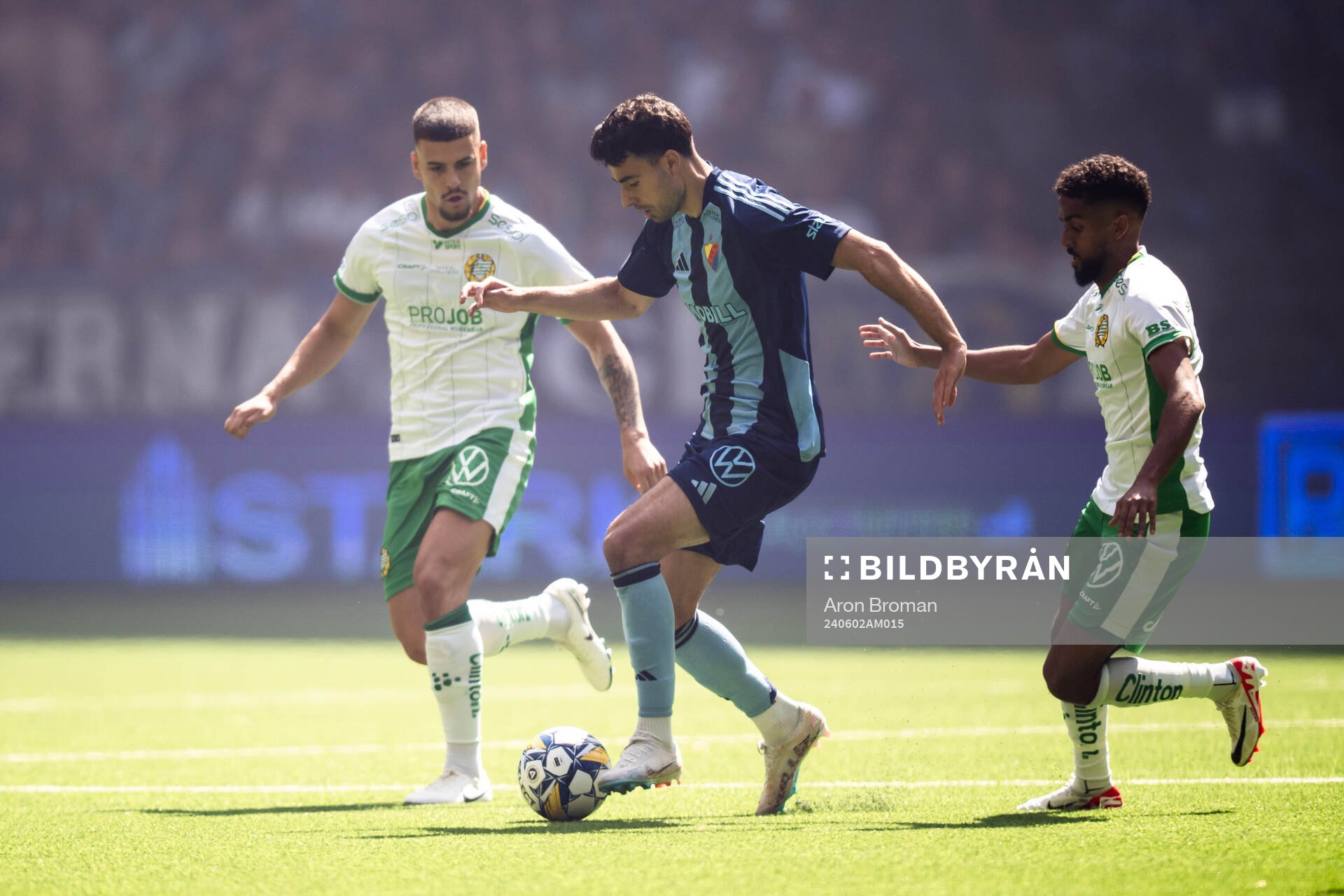 Hammarbys Edvin Kurtulus och Tesfaldet Tekie mot