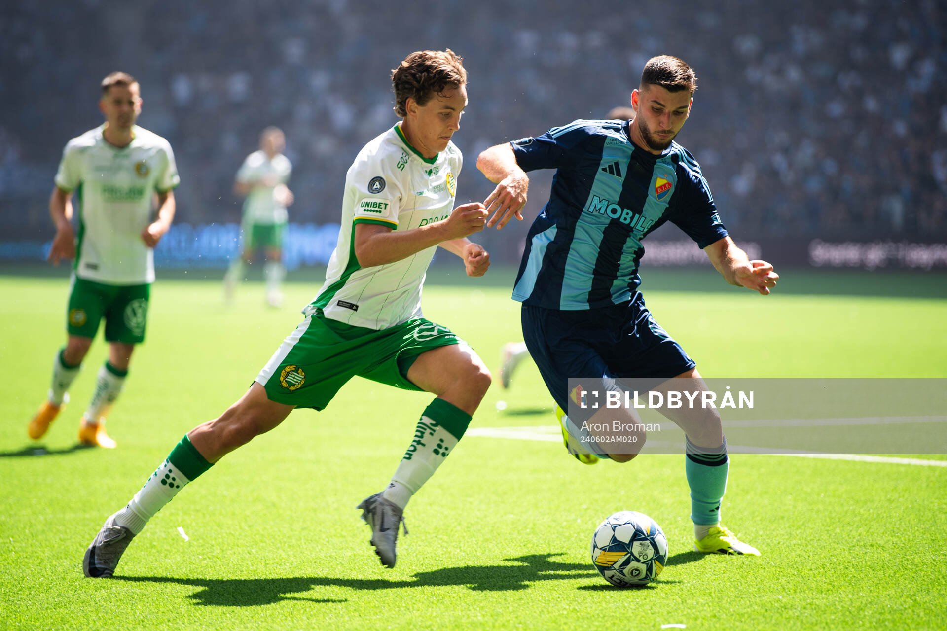Hammarbys Hampus Skoglund och Djurgårdens Besard Sabovic