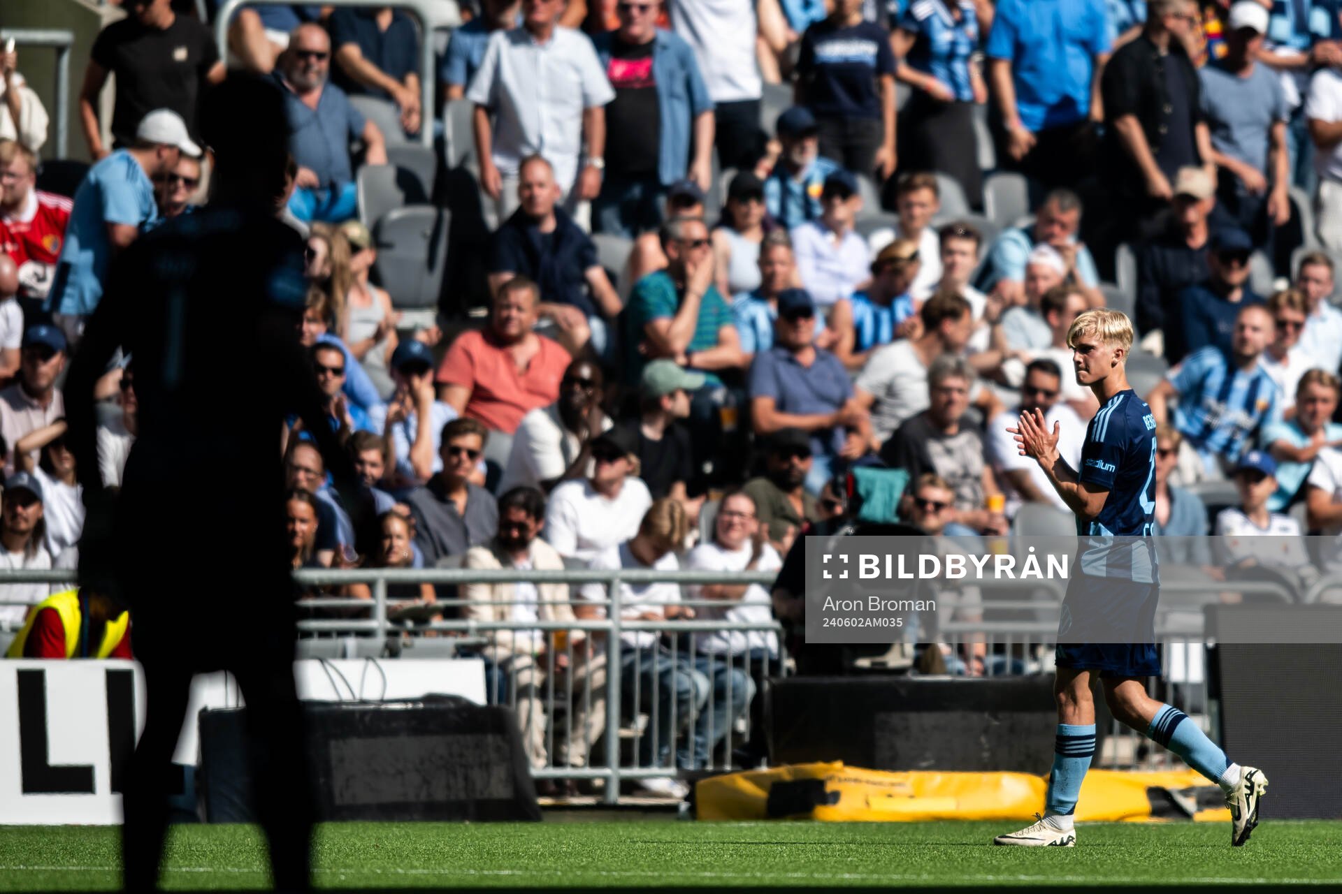 Djurgårdens Lucas Bergvall byts ut och deppar