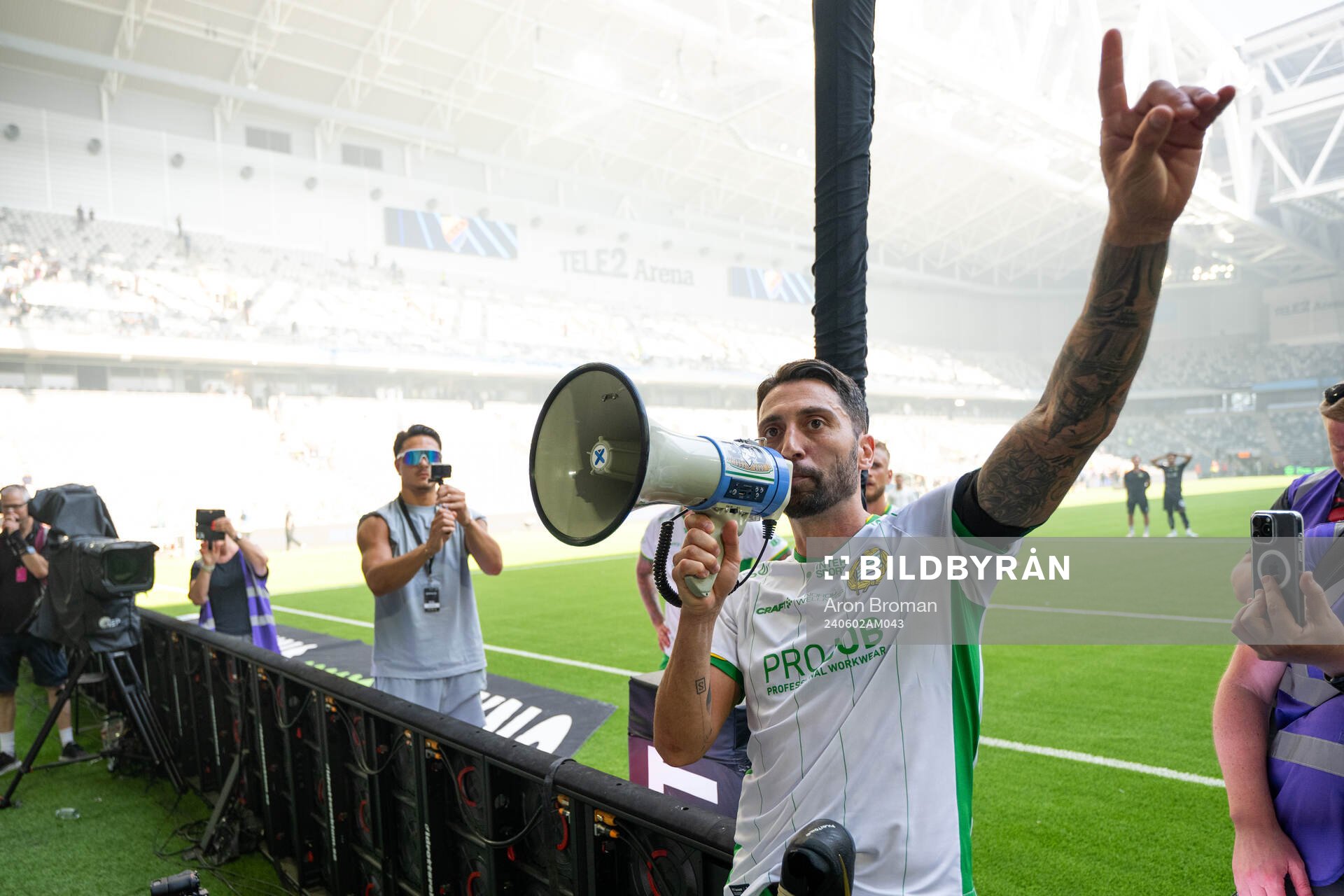 Hammarbys Nahir Besara jublar