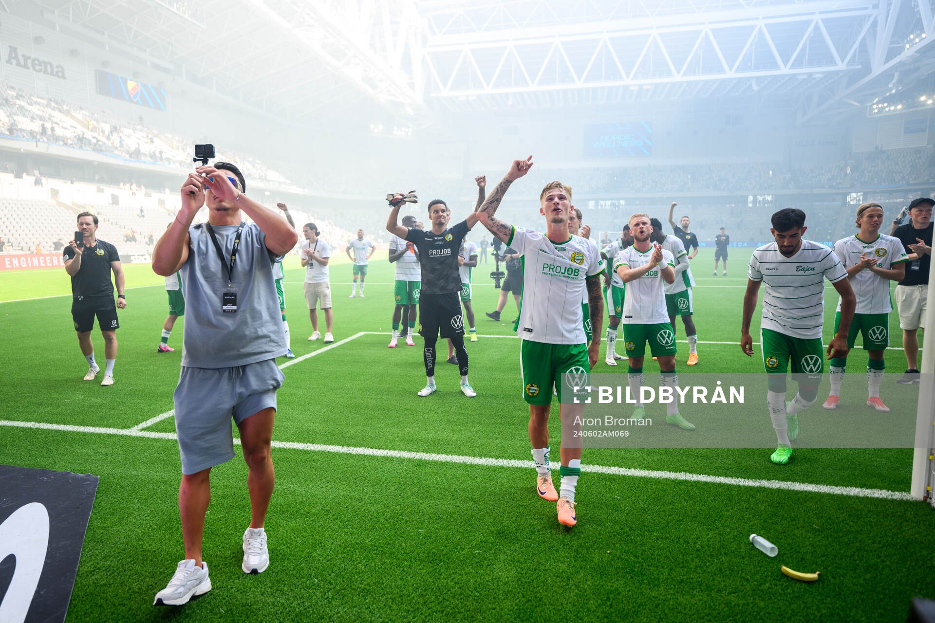 Hammarbys Jusef Erabi och Fredrik Hammar jublar med