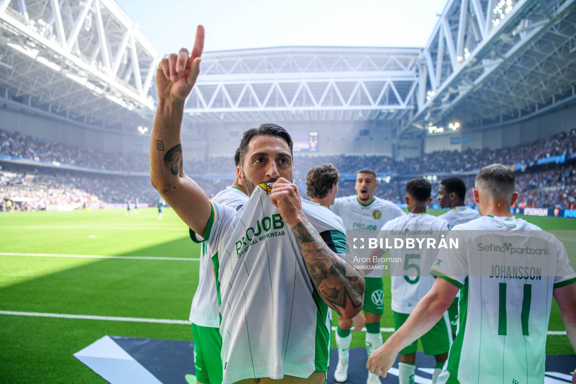 Hammarbys Nahir Besara jublar efter 0-1 under fotbollsmatchen i Allsvenskan mellan Djurgården och Hammarby den 2 juni 2024 i Stockholm. 