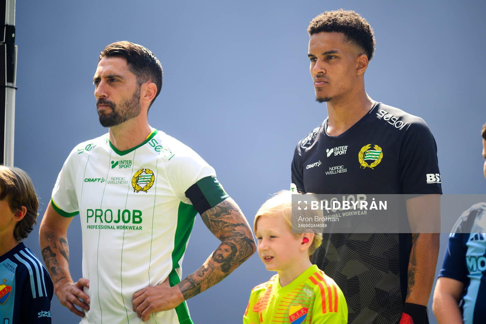 Hammarbys Nahir Besara och målvakt Oliver Dovin