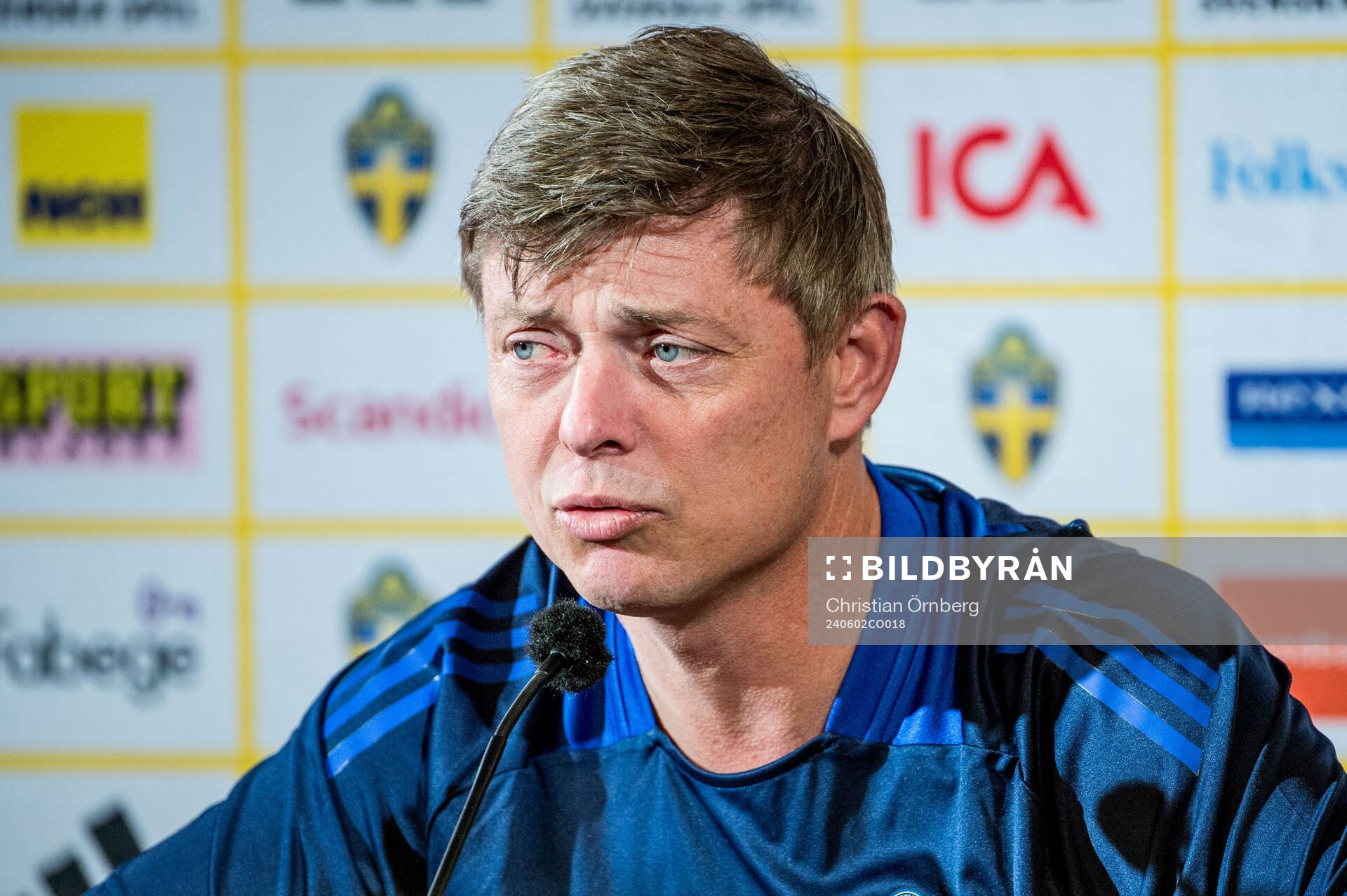 Head coach Jon Dahl Tomasson of the Swedish national