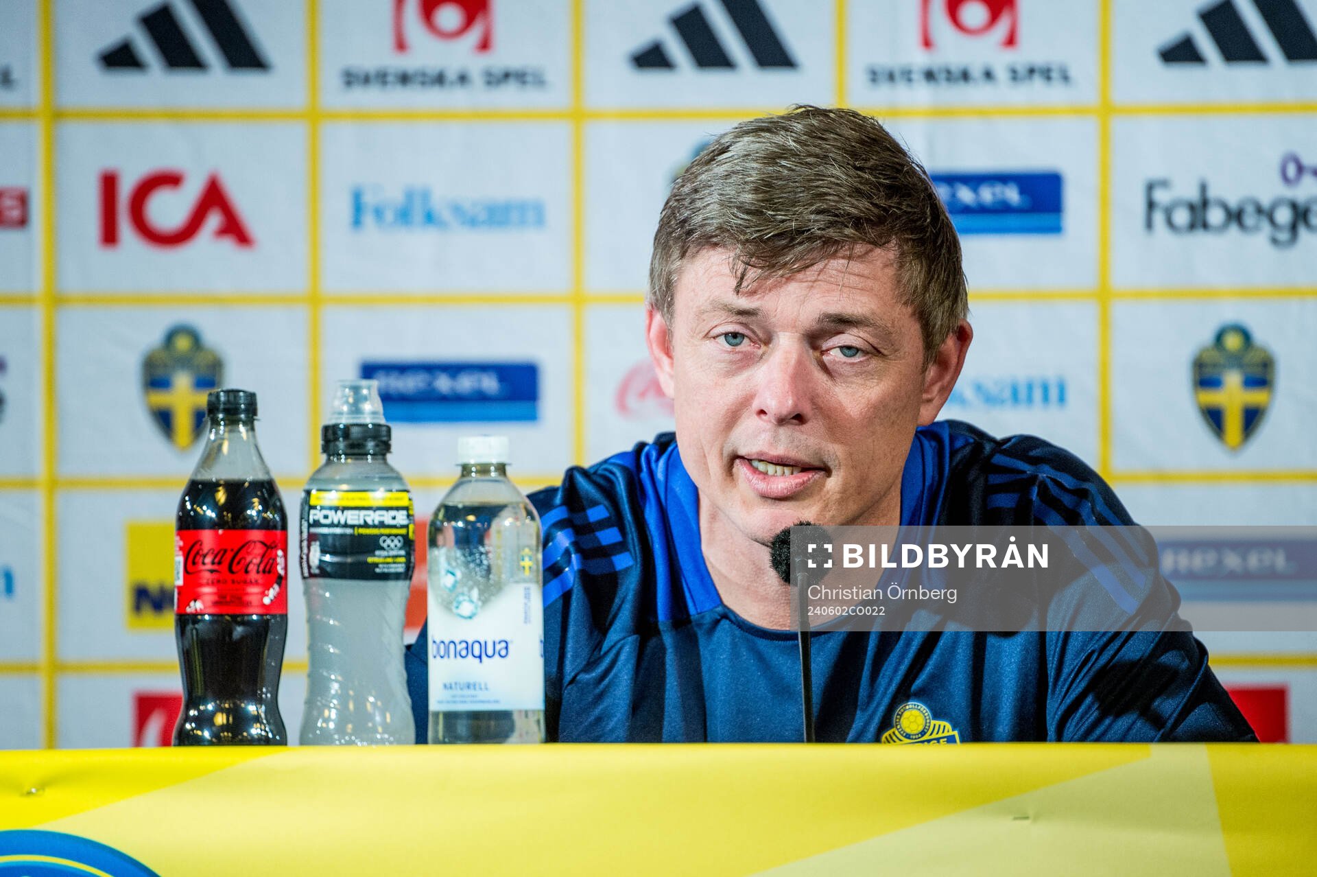 Head coach Jon Dahl Tomasson of the Swedish national