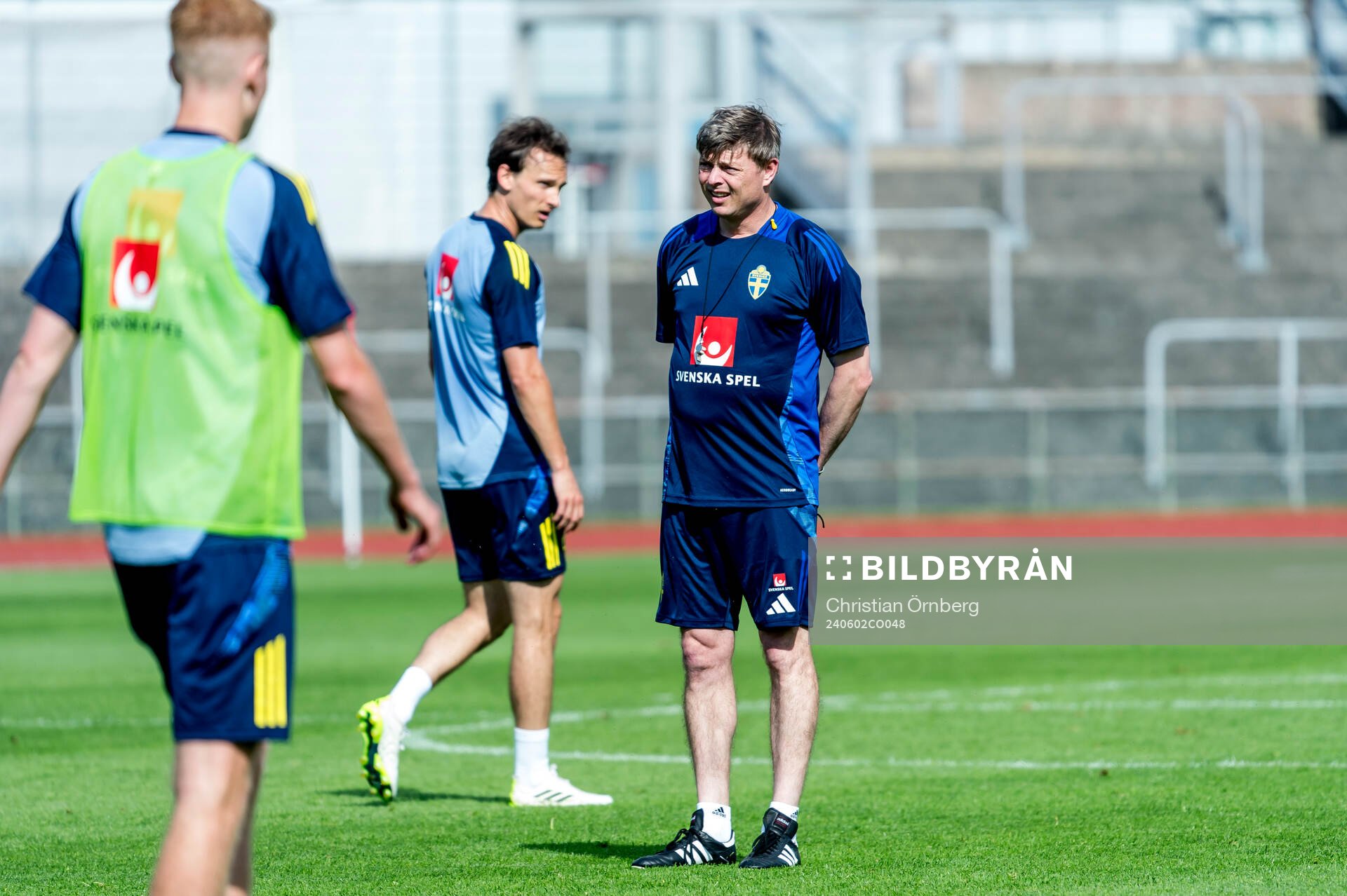 Head coach Jon Dahl Tomasson of Sweden