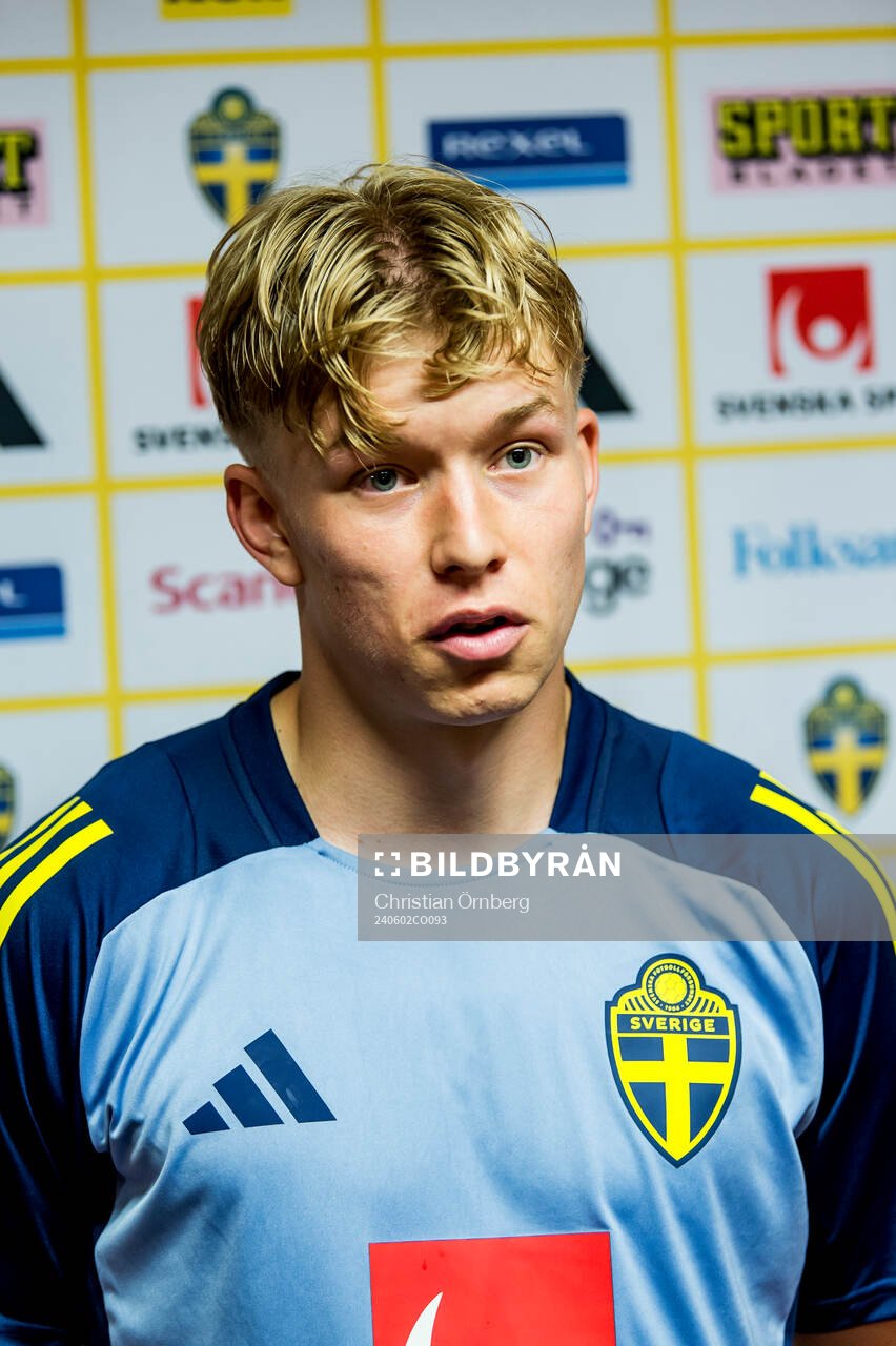 Daniel Svensson of Sweden