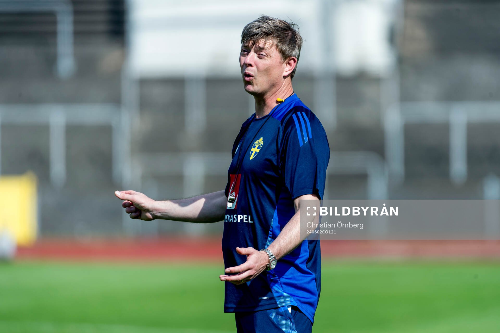 Head coach Jon Dahl Tomasson of Sweden