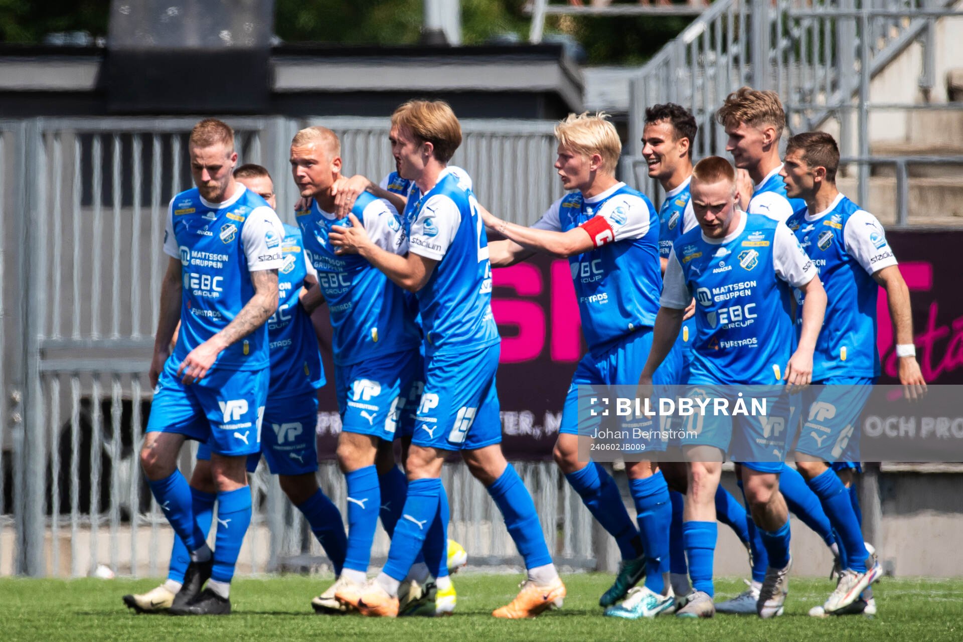 IK Oddevolds Olle Kjellman Olblad jublar efter 0-1 under fotbollsmatchen i Superettan mellan Örebro och IK Oddevold den 2 juni 2024 i Örebro.