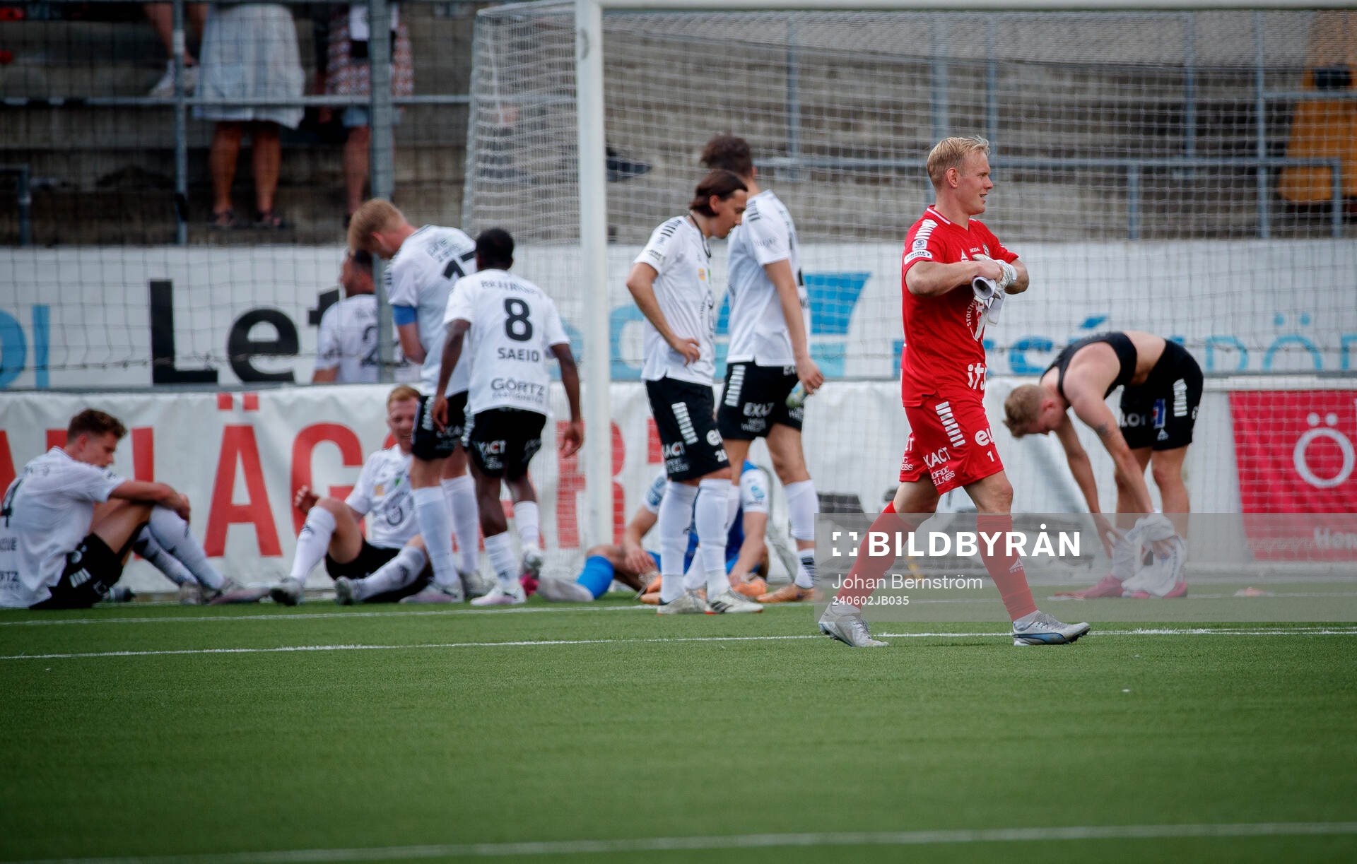 Örebros målvakt Malte Påhlsson deppar