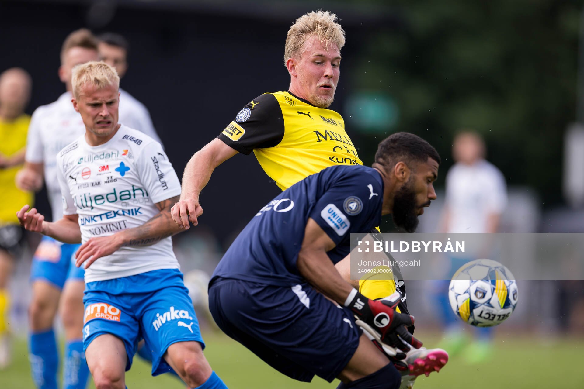Mjällbys Herman Johansson och Värnamos Jonathan Ursin