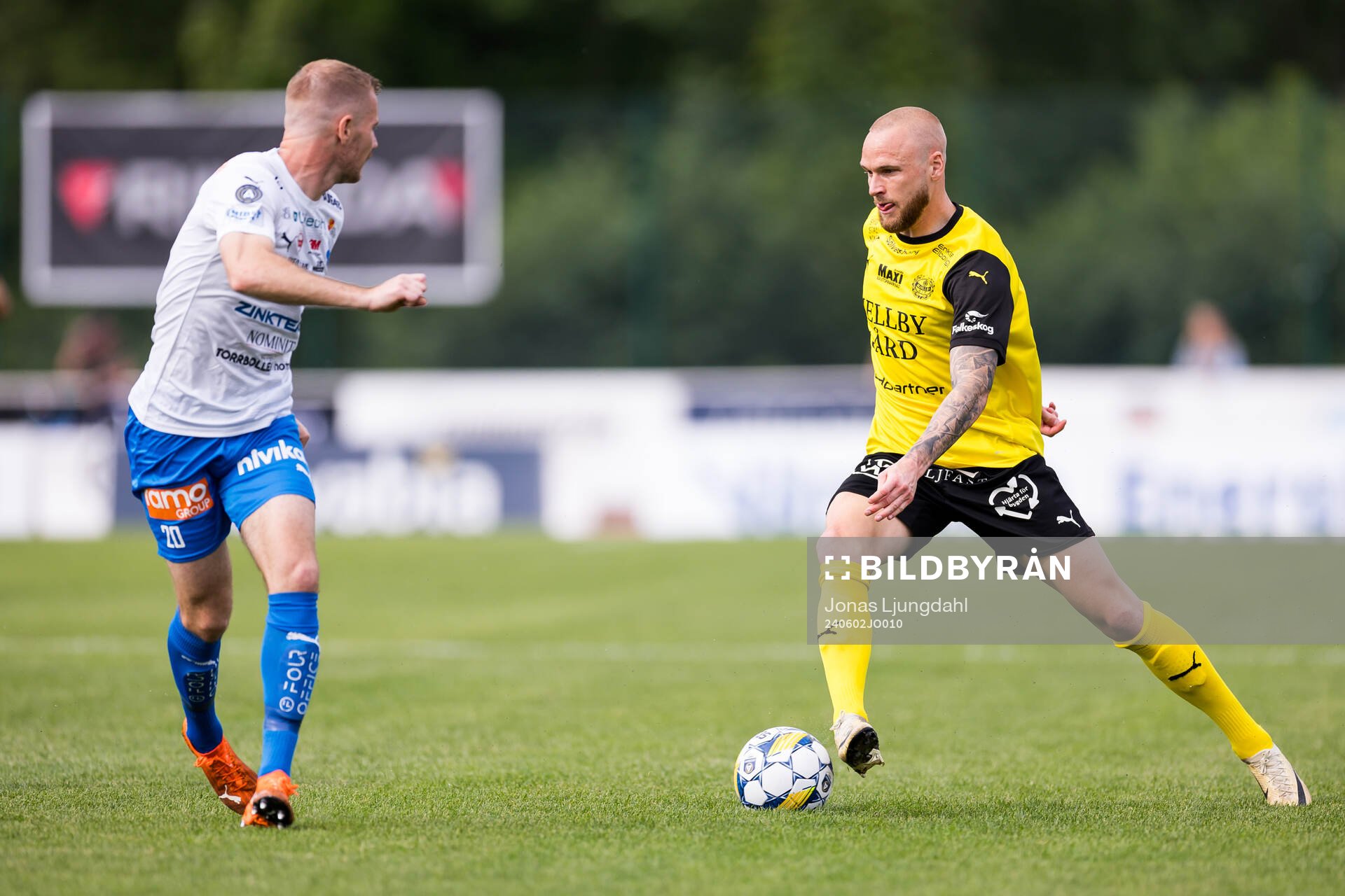 Värnamos Freddy Winsth och Mjällbys Adam Ståhl