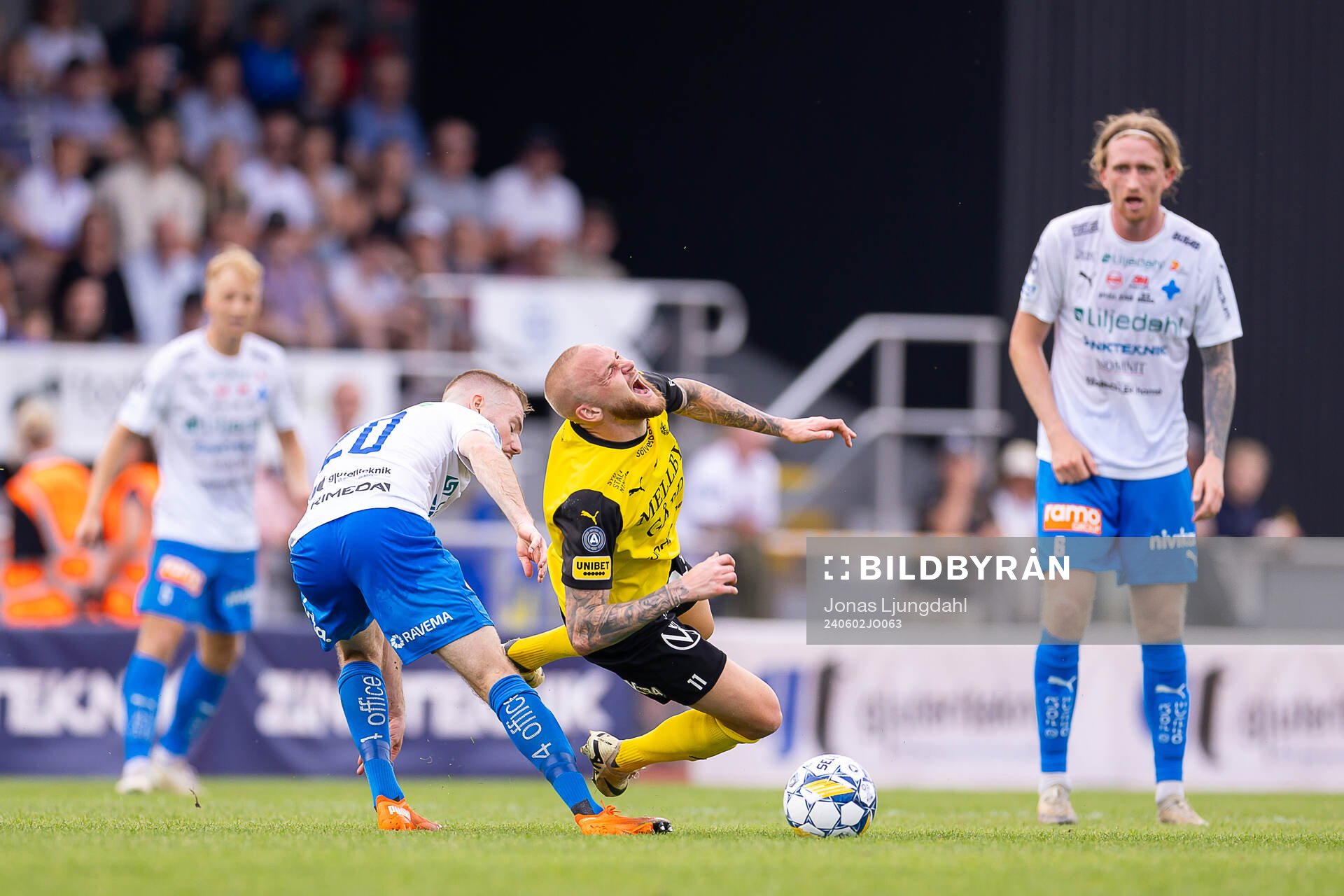 Värnamos Freddy Winsth och Mjällbys Adam Ståhl