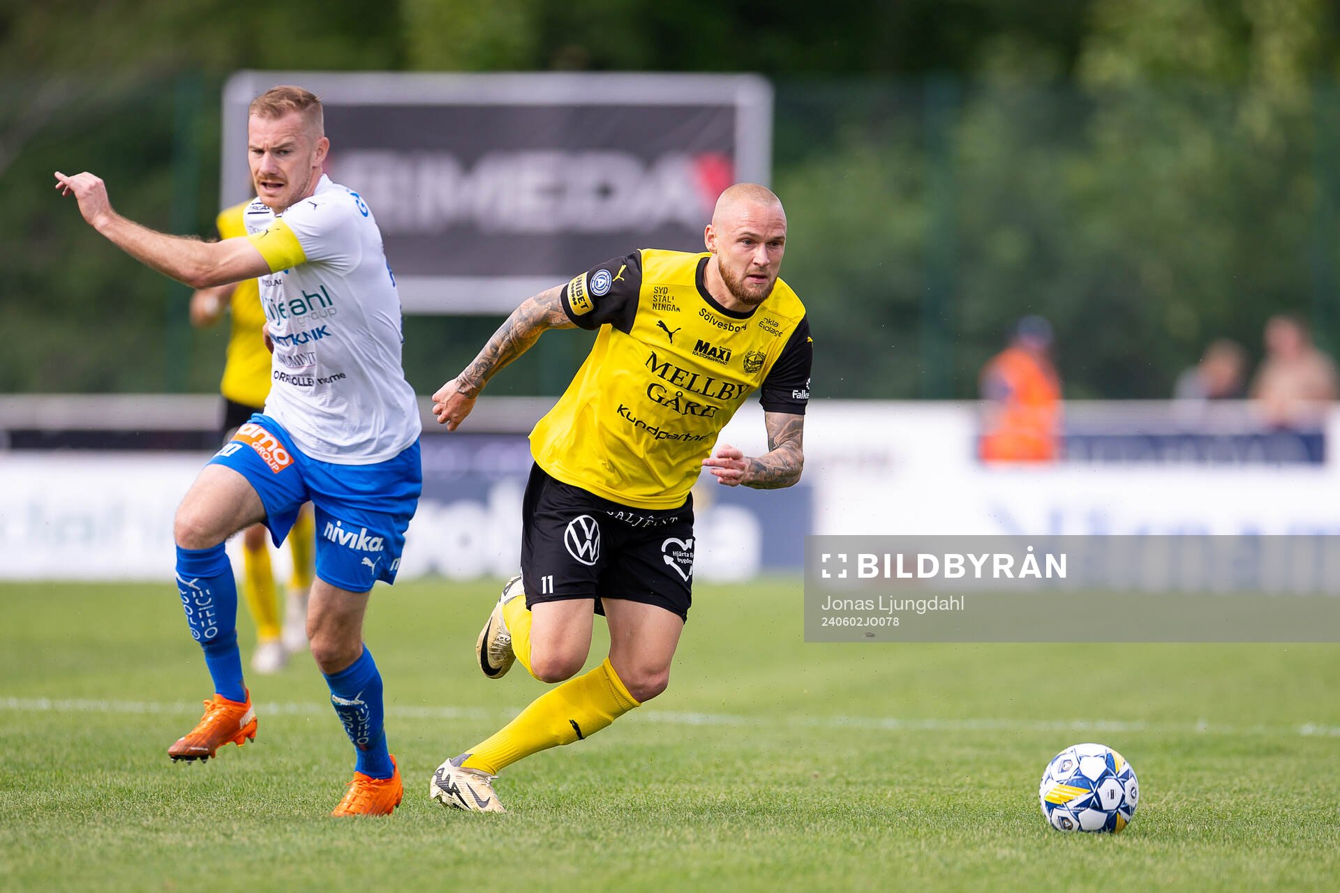 Värnamos Freddy Winsth och Mjällbys Adam Ståhl
