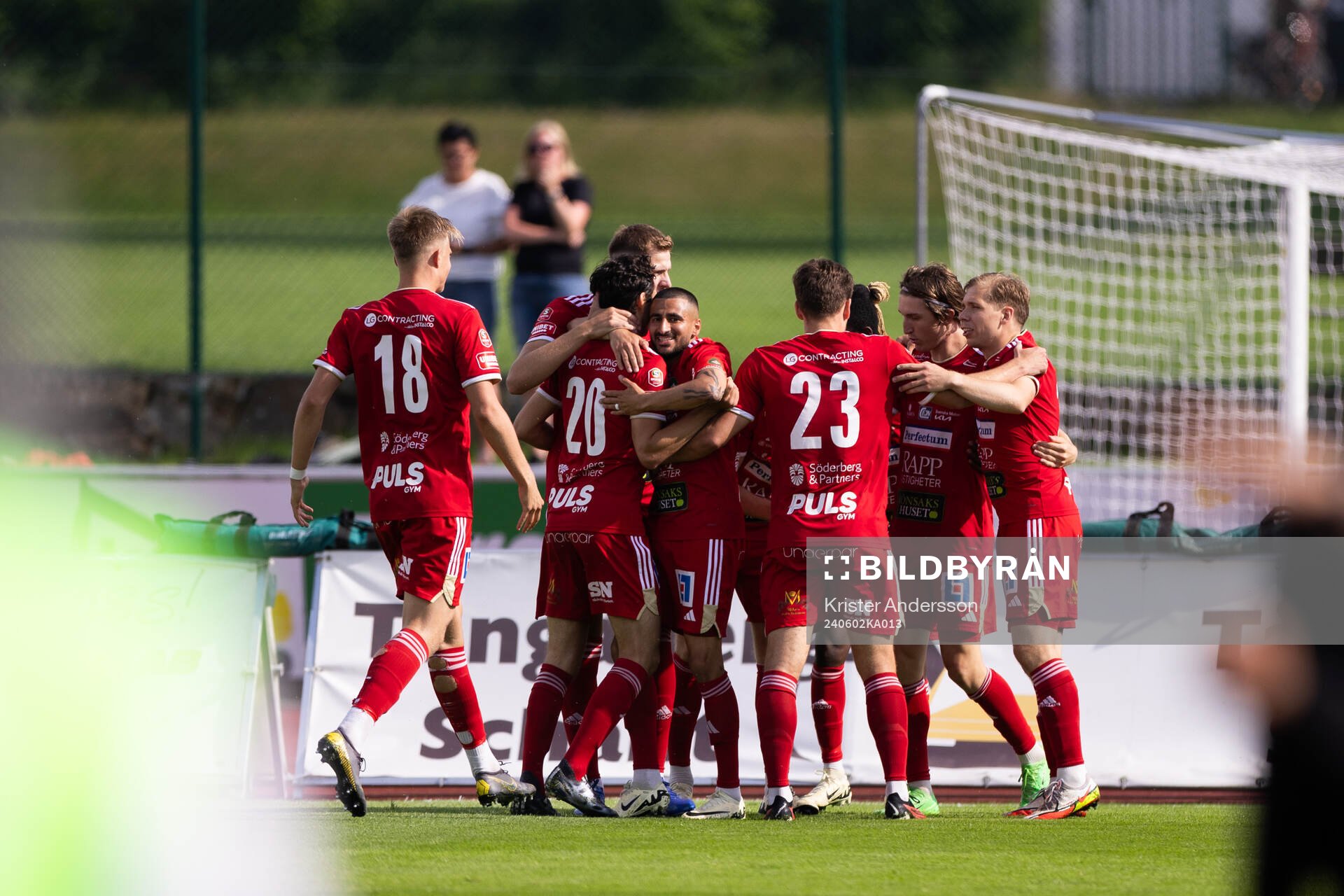 Skövde AIKs Hugo Engström jublar