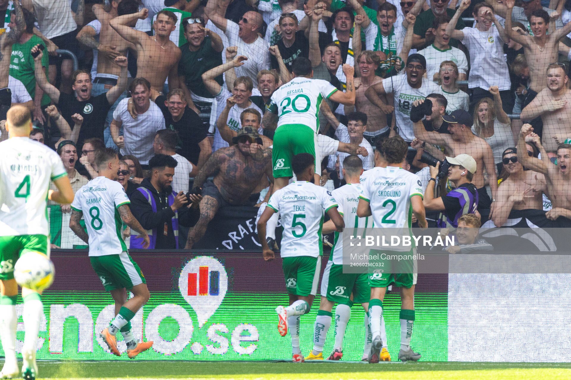 Hammarbys Nahir Besara jublar