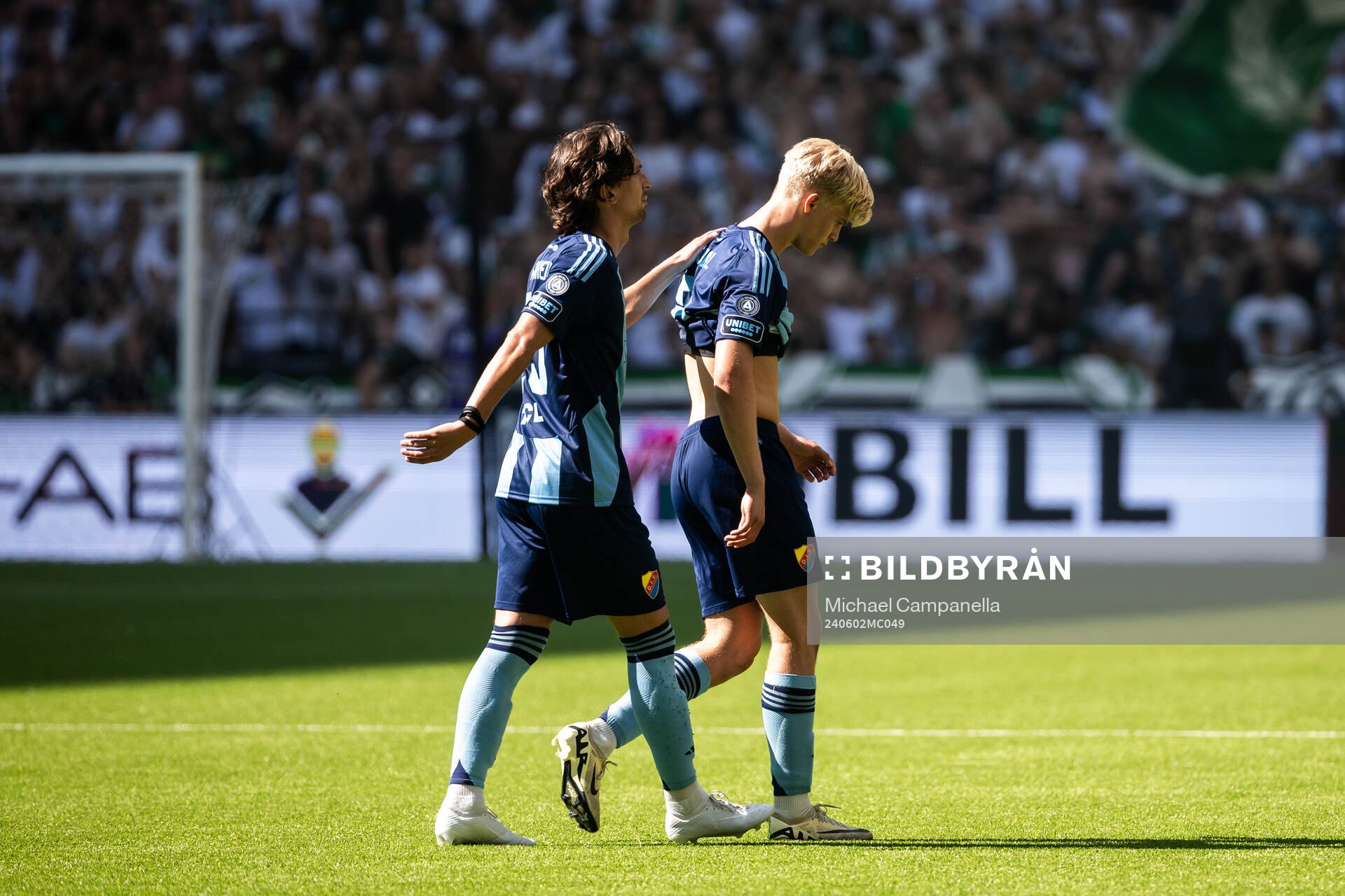 Djurgårdens Lucas Bergvall byts ut och deppar