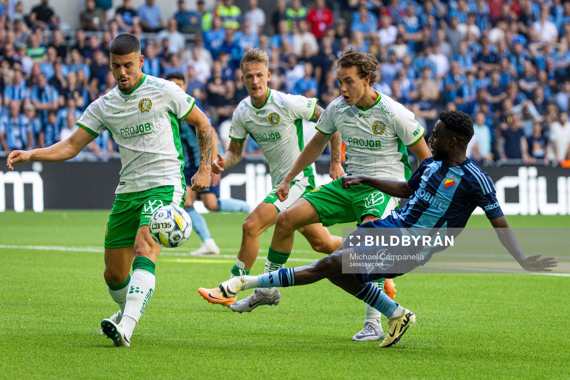 Djurgårdens Samuel Leach Holm och Hammarbys Edvin Kurtulus