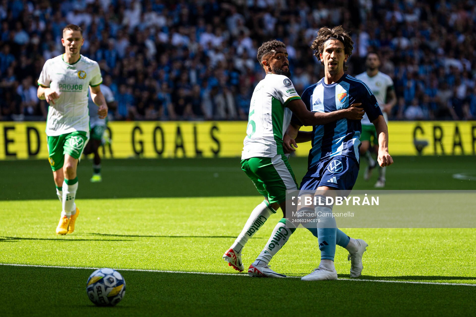 Hammarbys Tesfaldet Tekie och Djurgårdens Gustav Wikheim