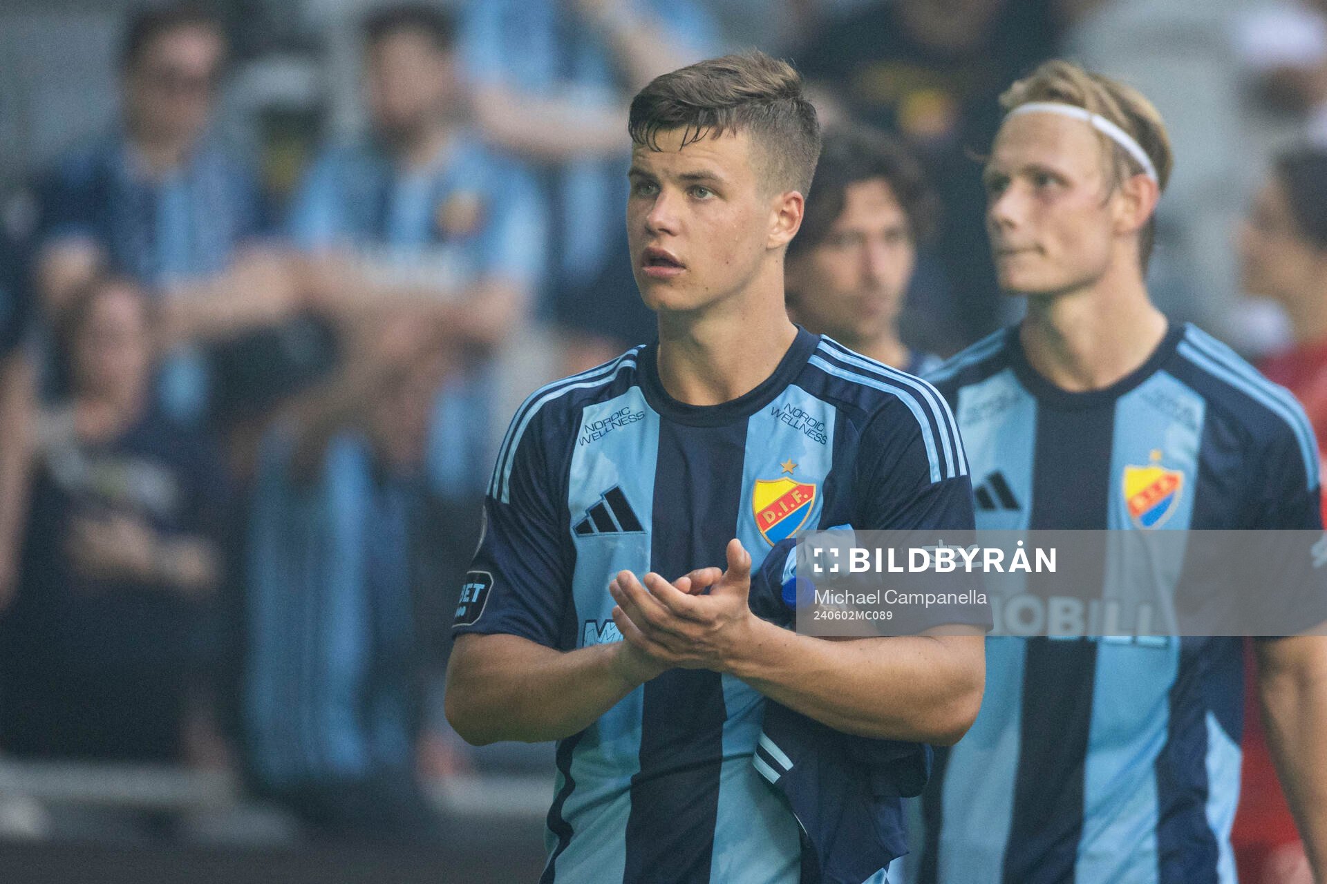Djurgårdens Samuel Dahl tackar publiken