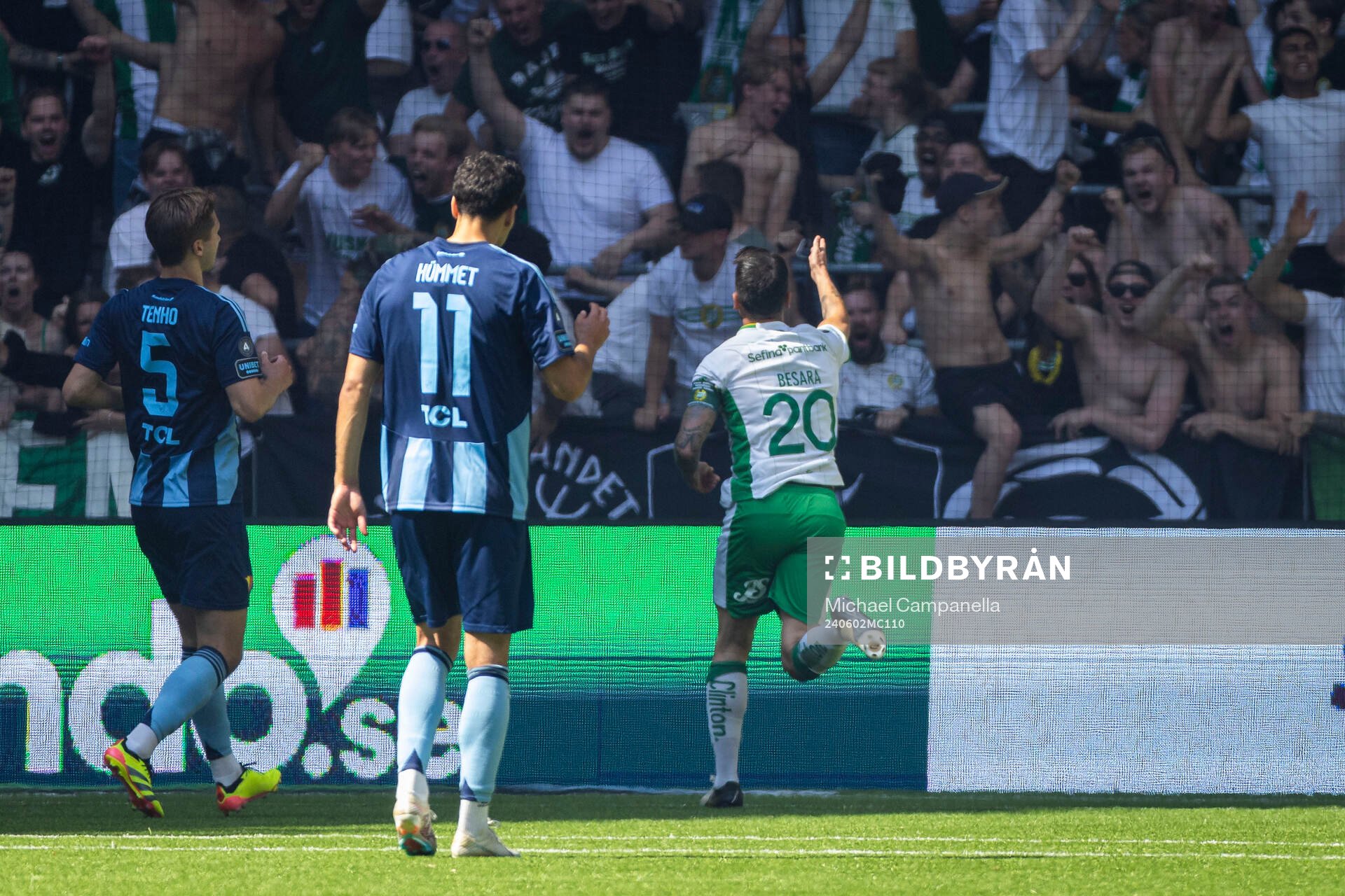 Hammarbys Nahir Besara jublar