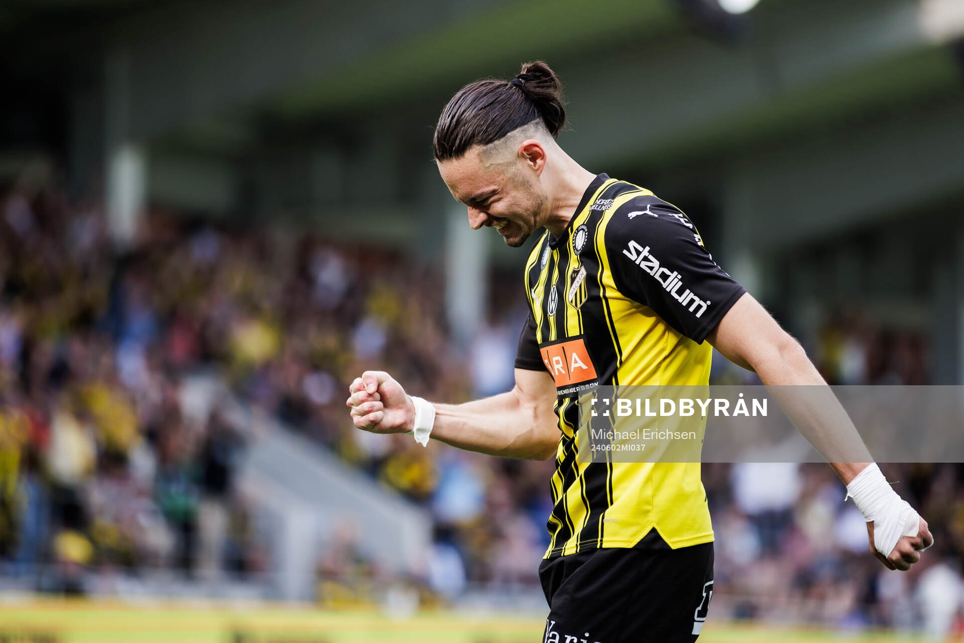 Häckens Amor Layouni jublar