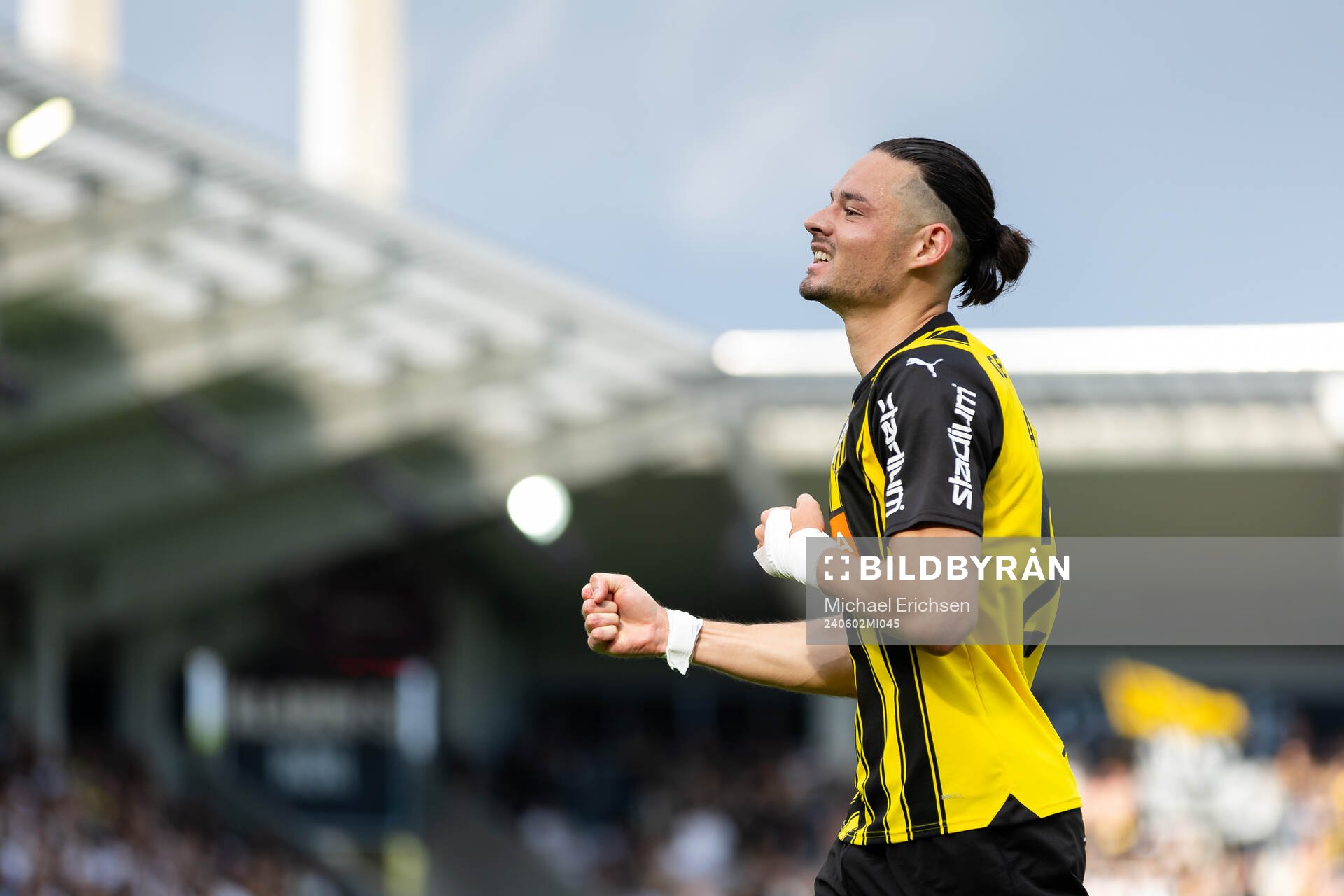 Häckens Amor Layouni jublar efter 3-0 under fotbollsmatchen i Allsvenskan mellan Häcken och AIK den 2 juni 2024 i Göteborg. 