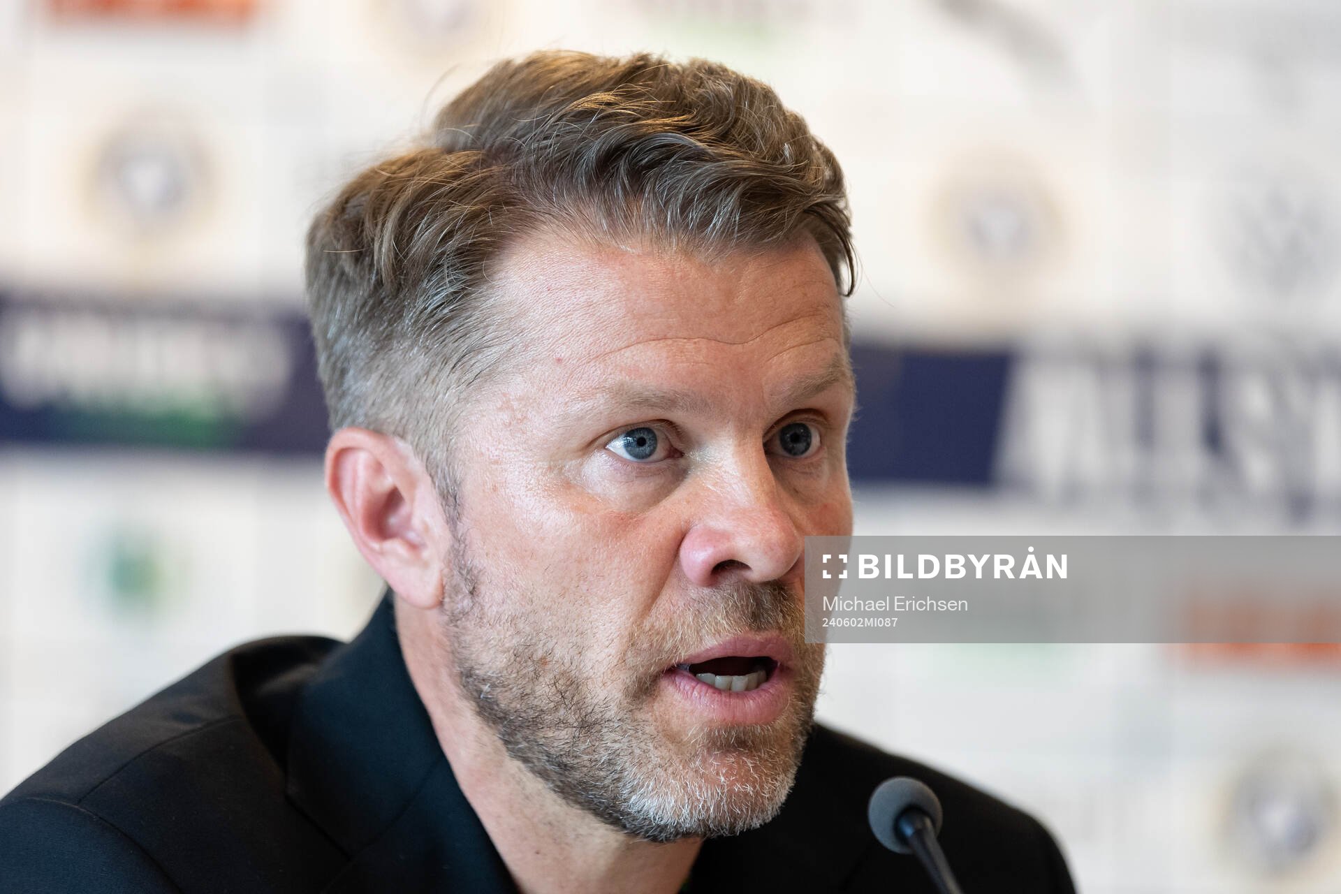 Häckens tränare Pål Arne Johansen på presskonferensen