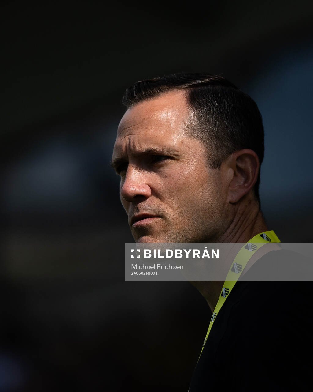 Häckens sportchef Martin Ericsson innan fotbollsmatchen i