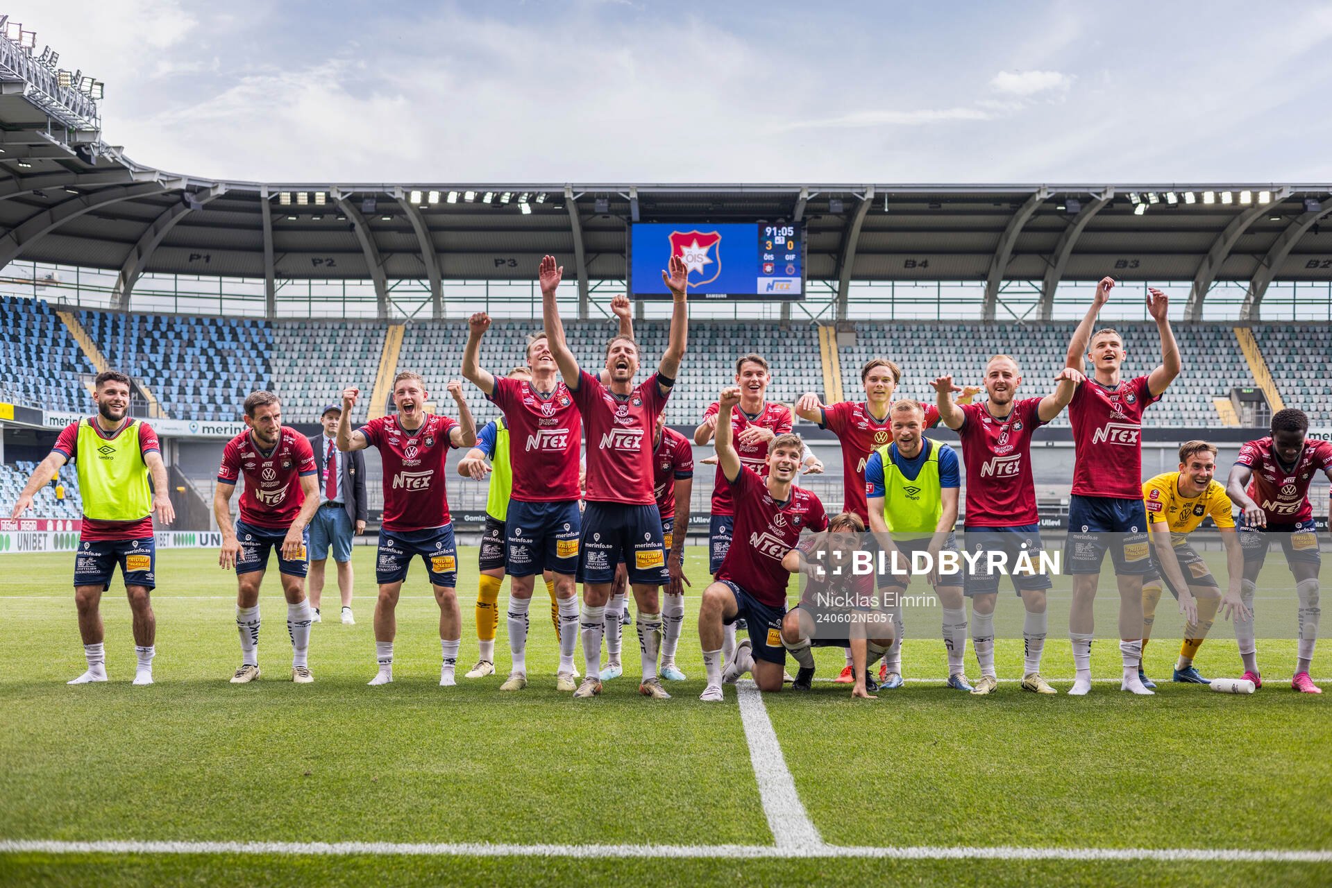 Örgrytes spelare jublar
