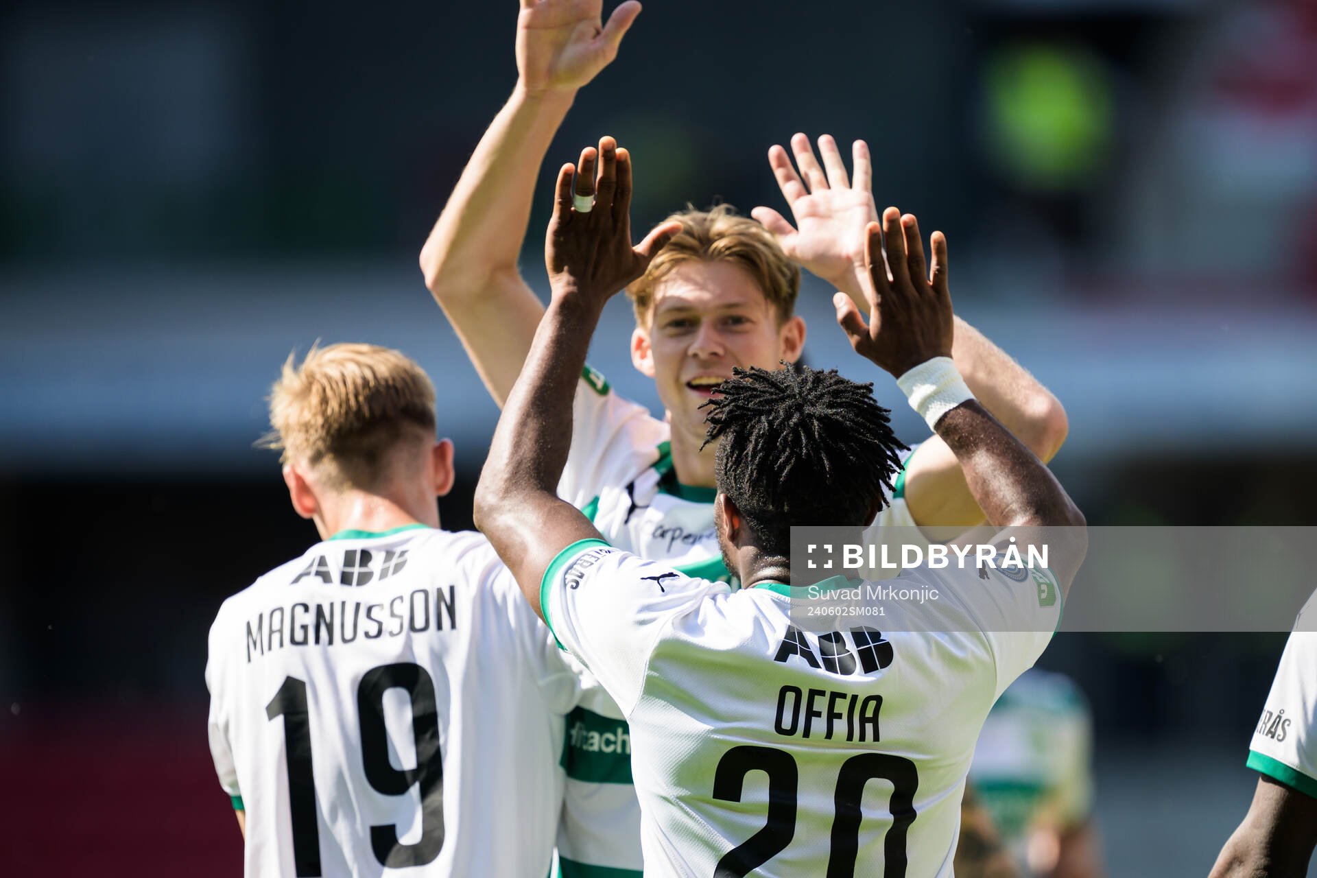 Västerås Henry Offia jublar