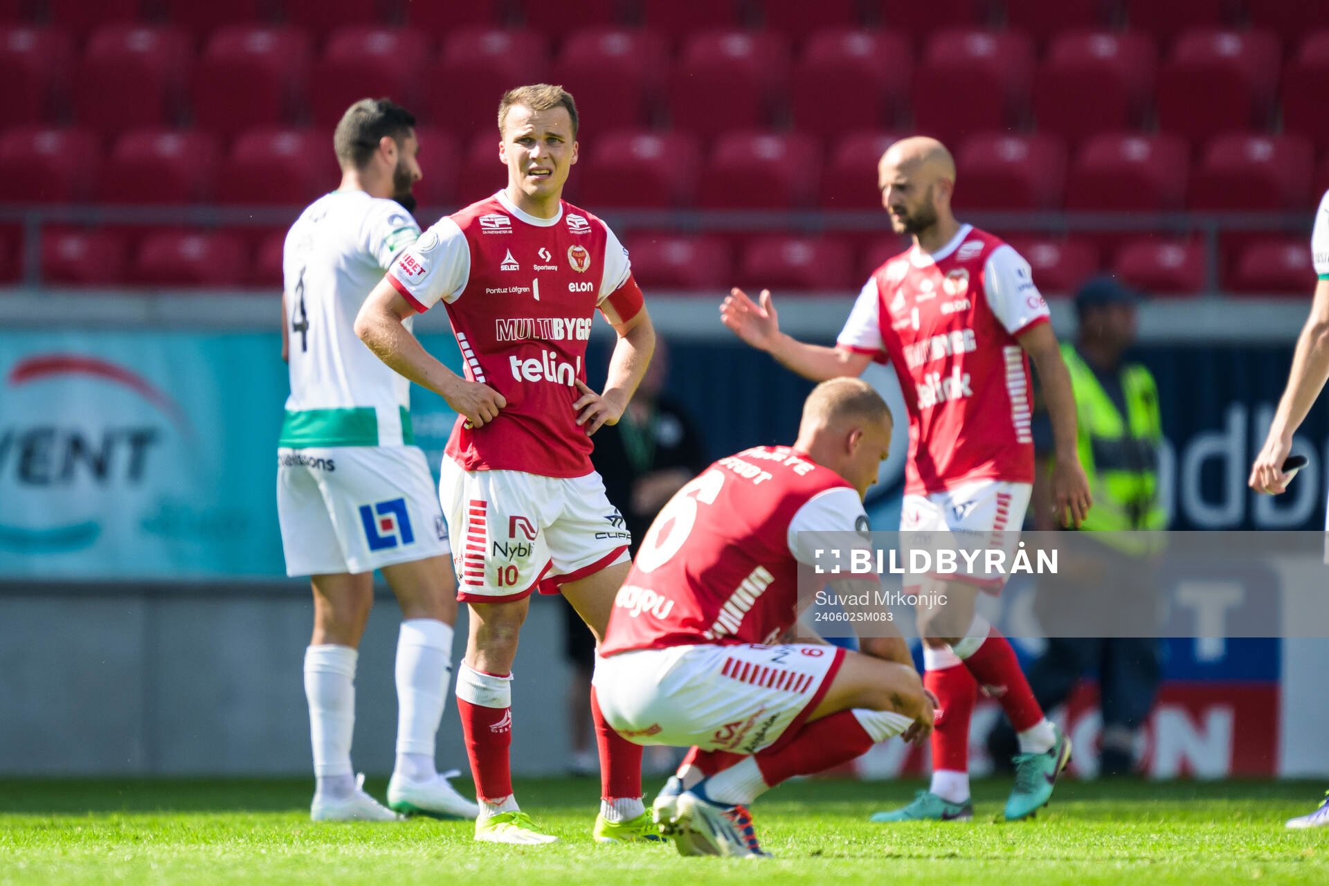 Kalmars Simon Skrabb och Rasmus Sjöstedt deppar