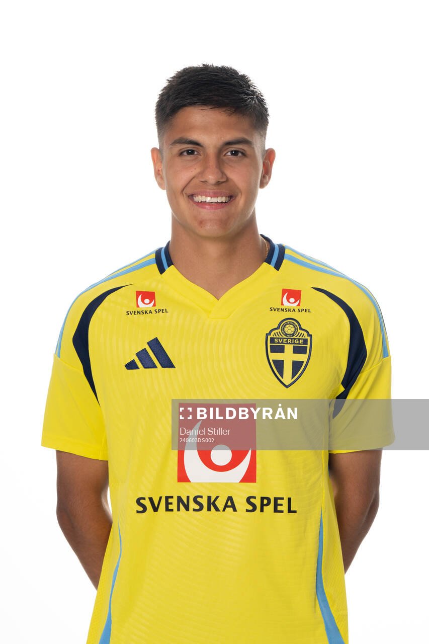 Matteo Perez Vinlöf of the Swedish national football team