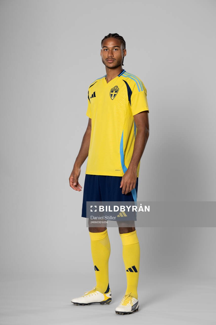 Jens Cajuste of the Swedish national football team poses