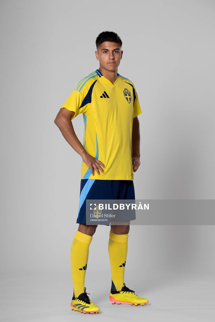 Matteo Perez Vinlöf of the Swedish national football team