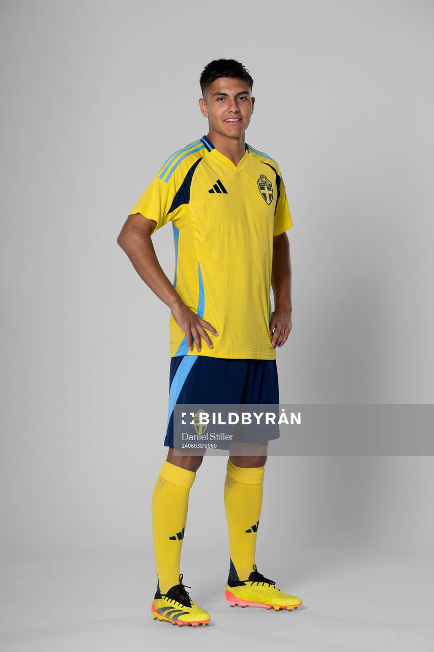 Matteo Perez Vinlöf of the Swedish national football team