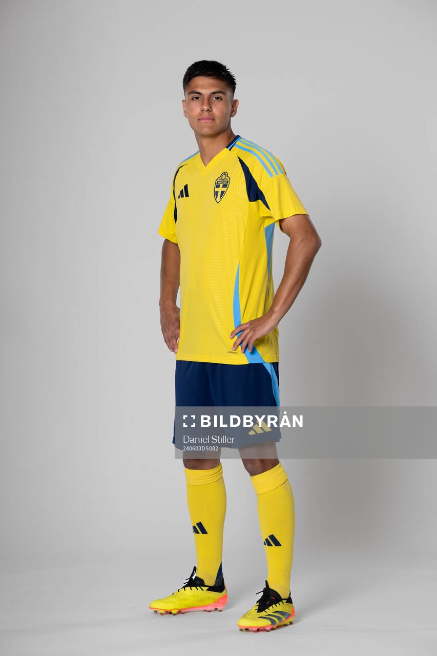 Matteo Perez Vinlöf of the Swedish national football team