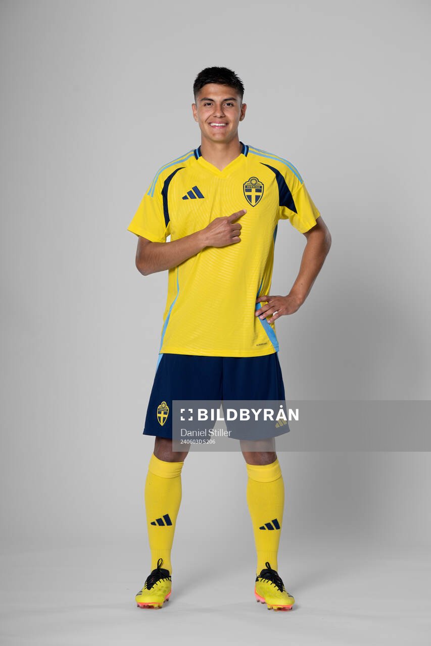 Matteo Perez Vinlöf of the Swedish national football team