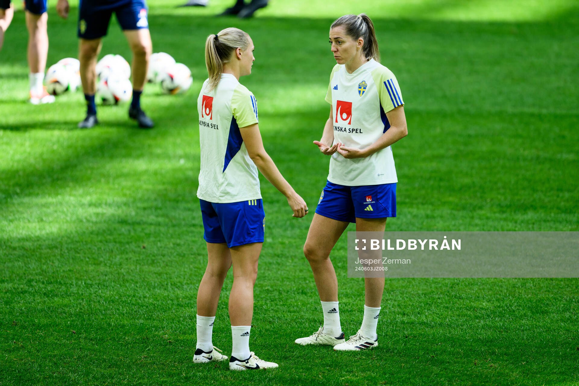 Magdalena Eriksson and Linda Sembrant of the Swedish