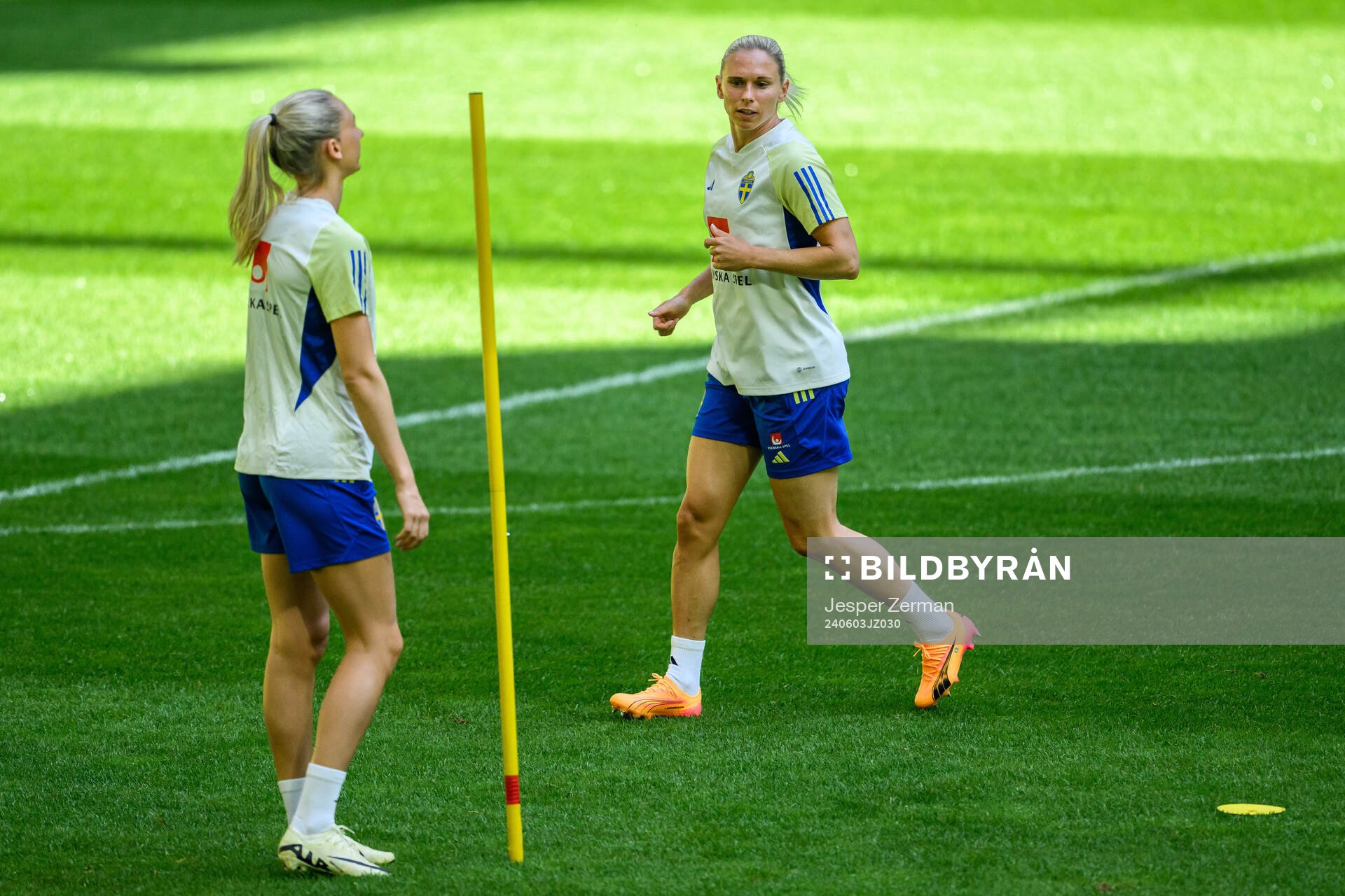 Ellen Wangerheim and Jonna Andersson of the Swedish women's