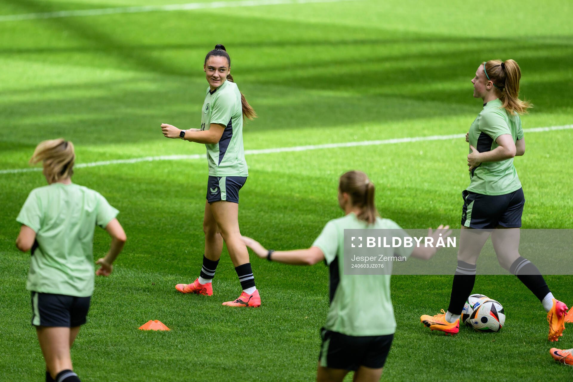 Players of Ireland at a training session