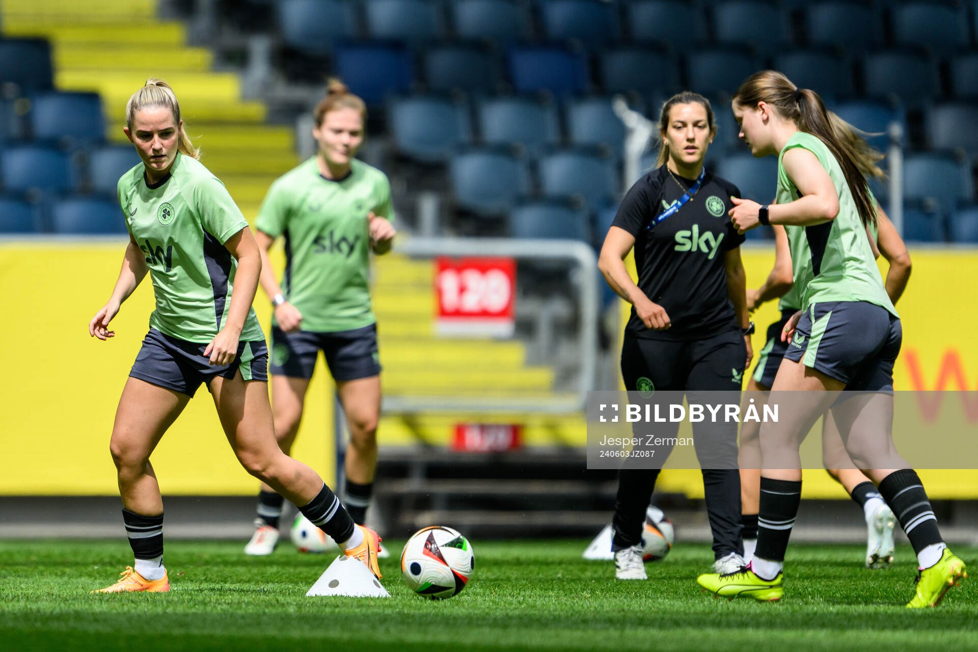 Players of Ireland at a training session on June 3, 2024 in Stockholm. 