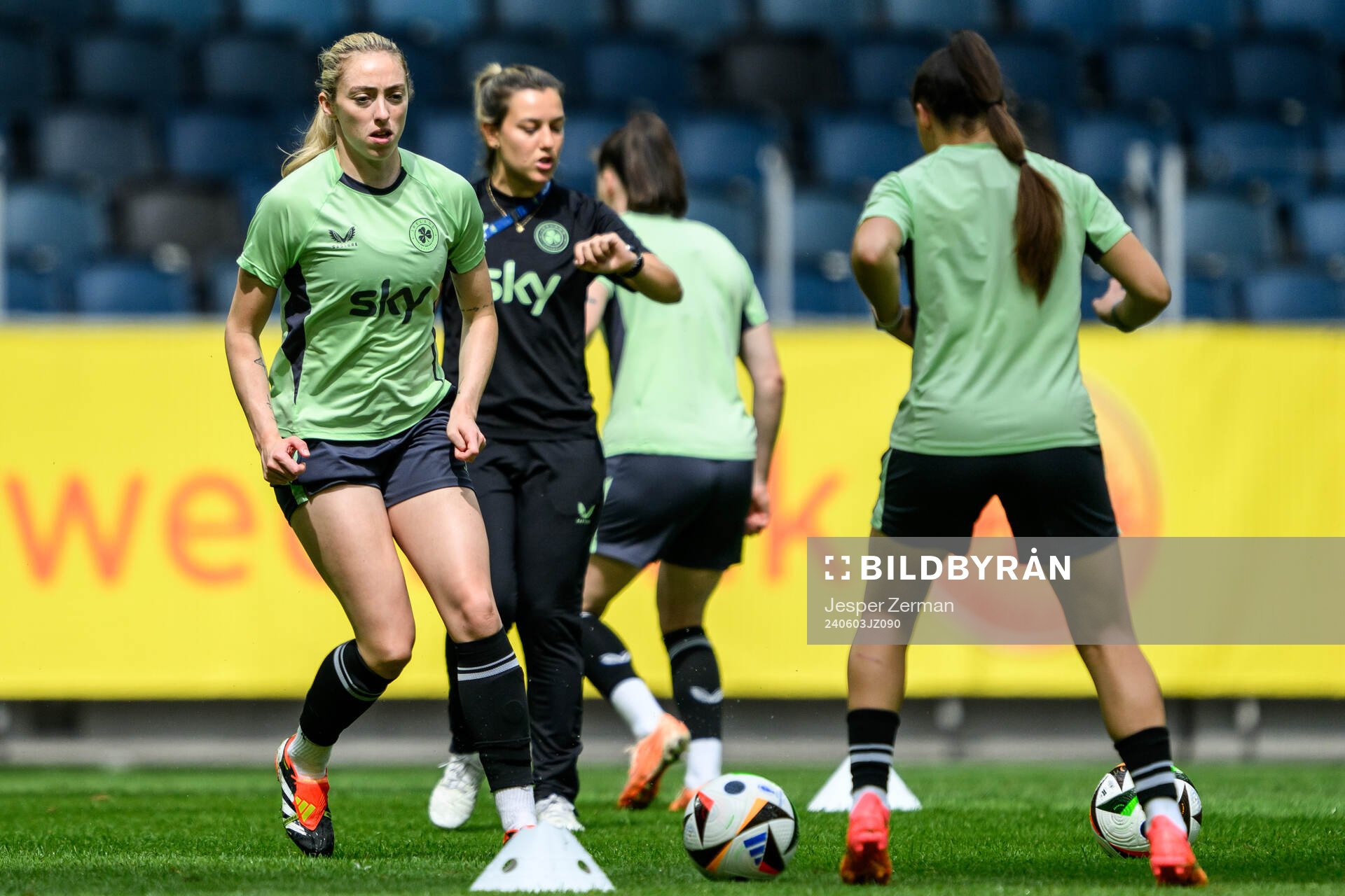Players of Ireland at a training session
