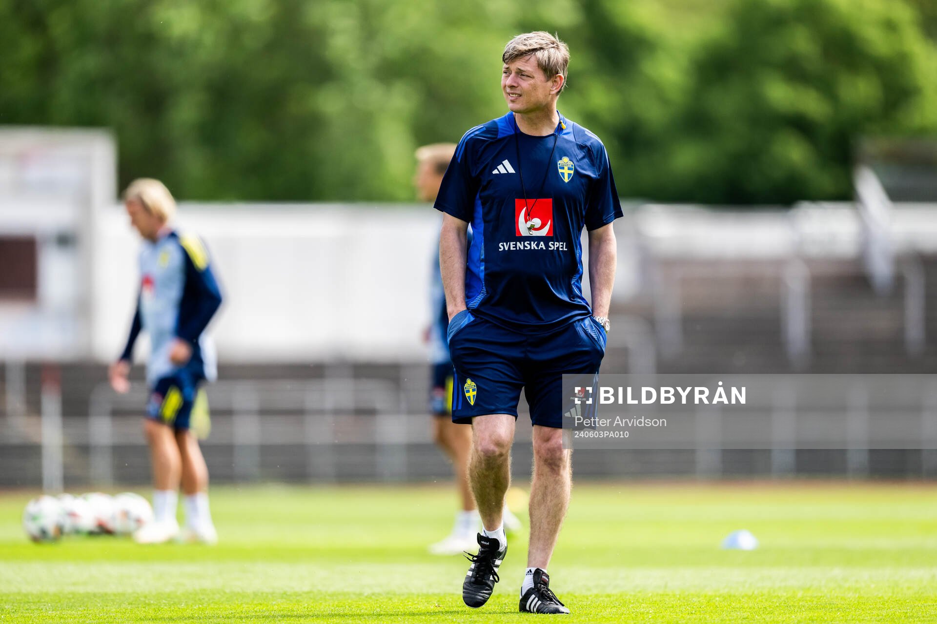 Head coach Jon Dahl Tomasson of the Swedish men's national
