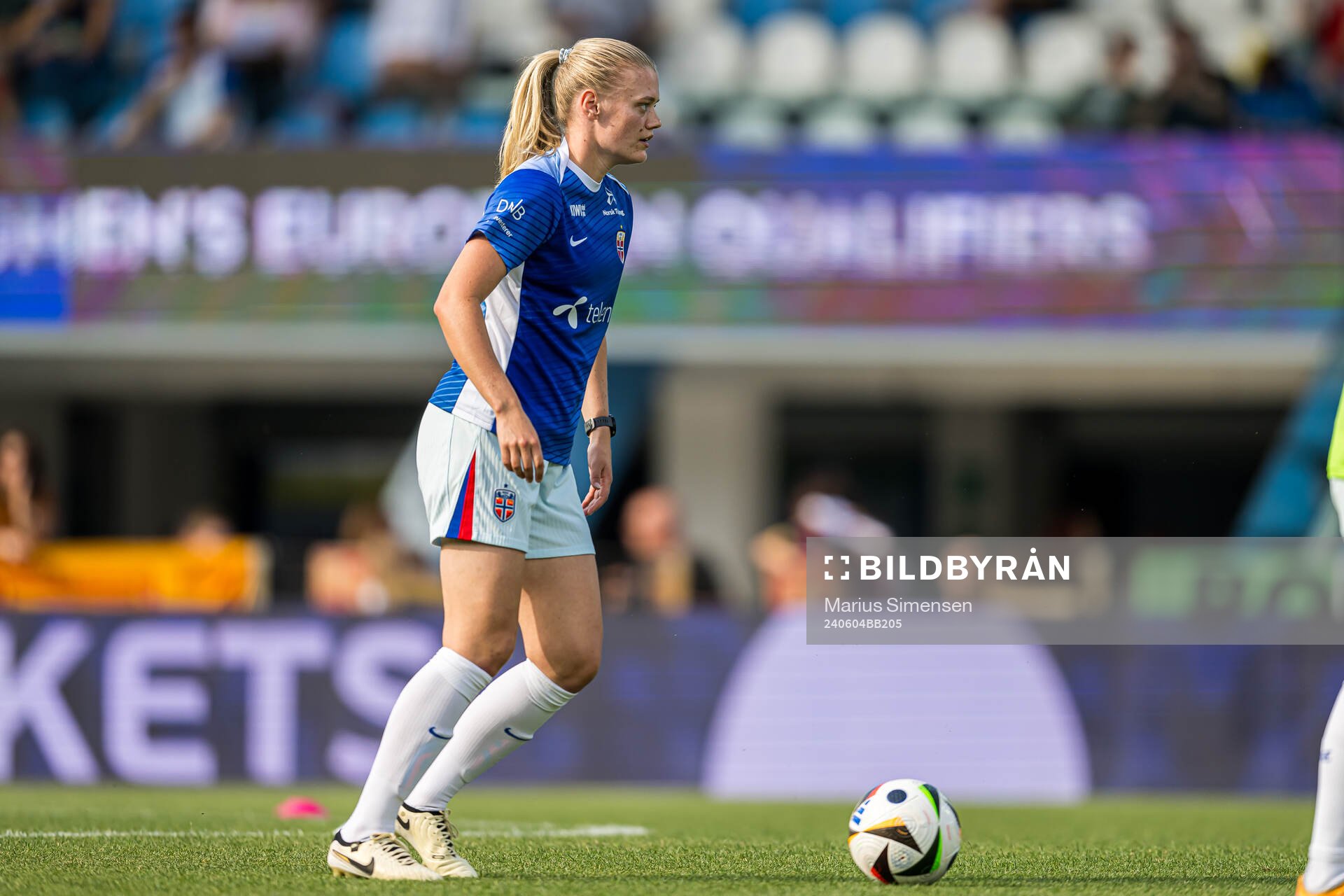 Mathilde Harviken of Norway warms up