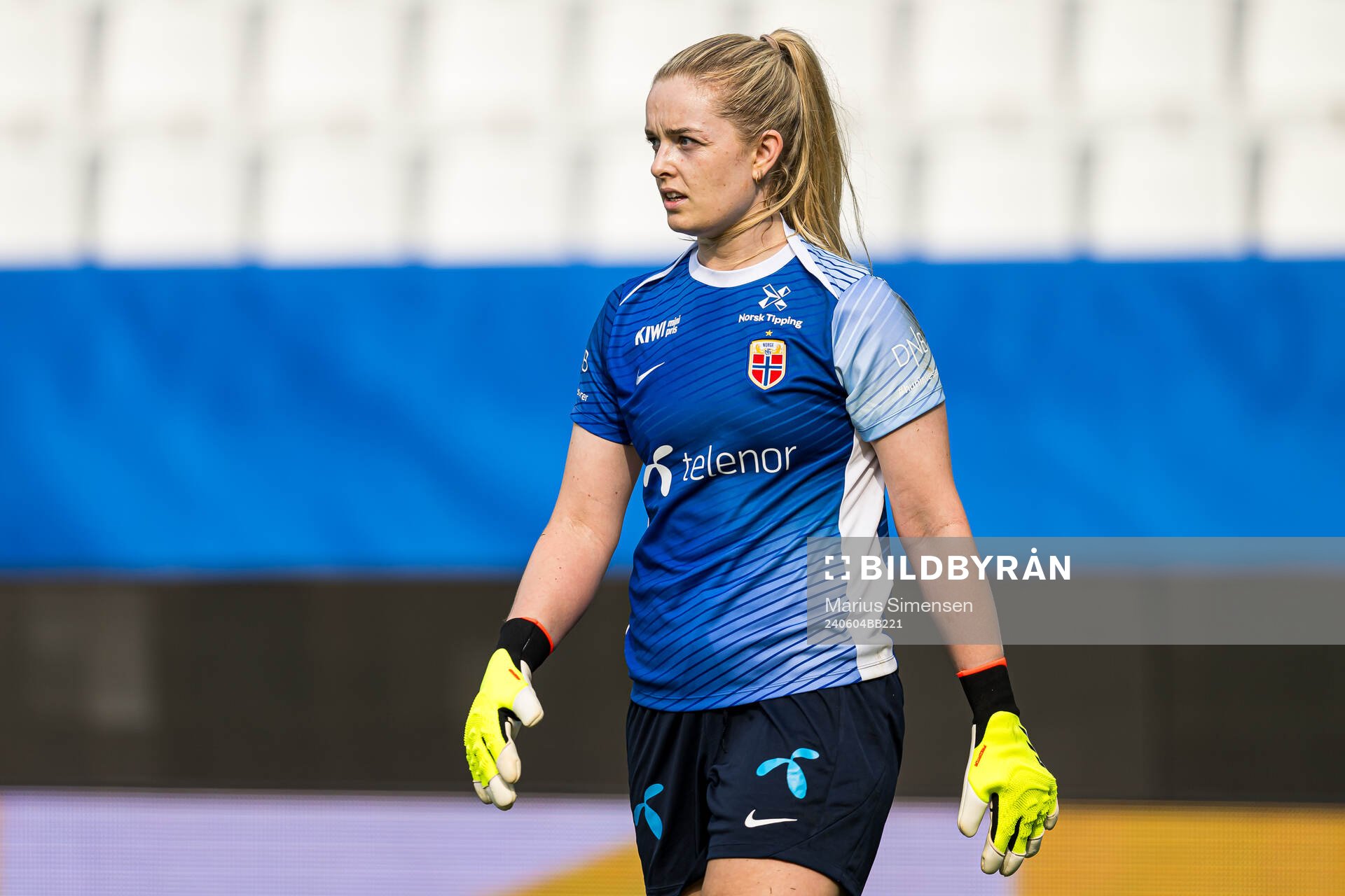 Guro Pettersen of Norway warms up