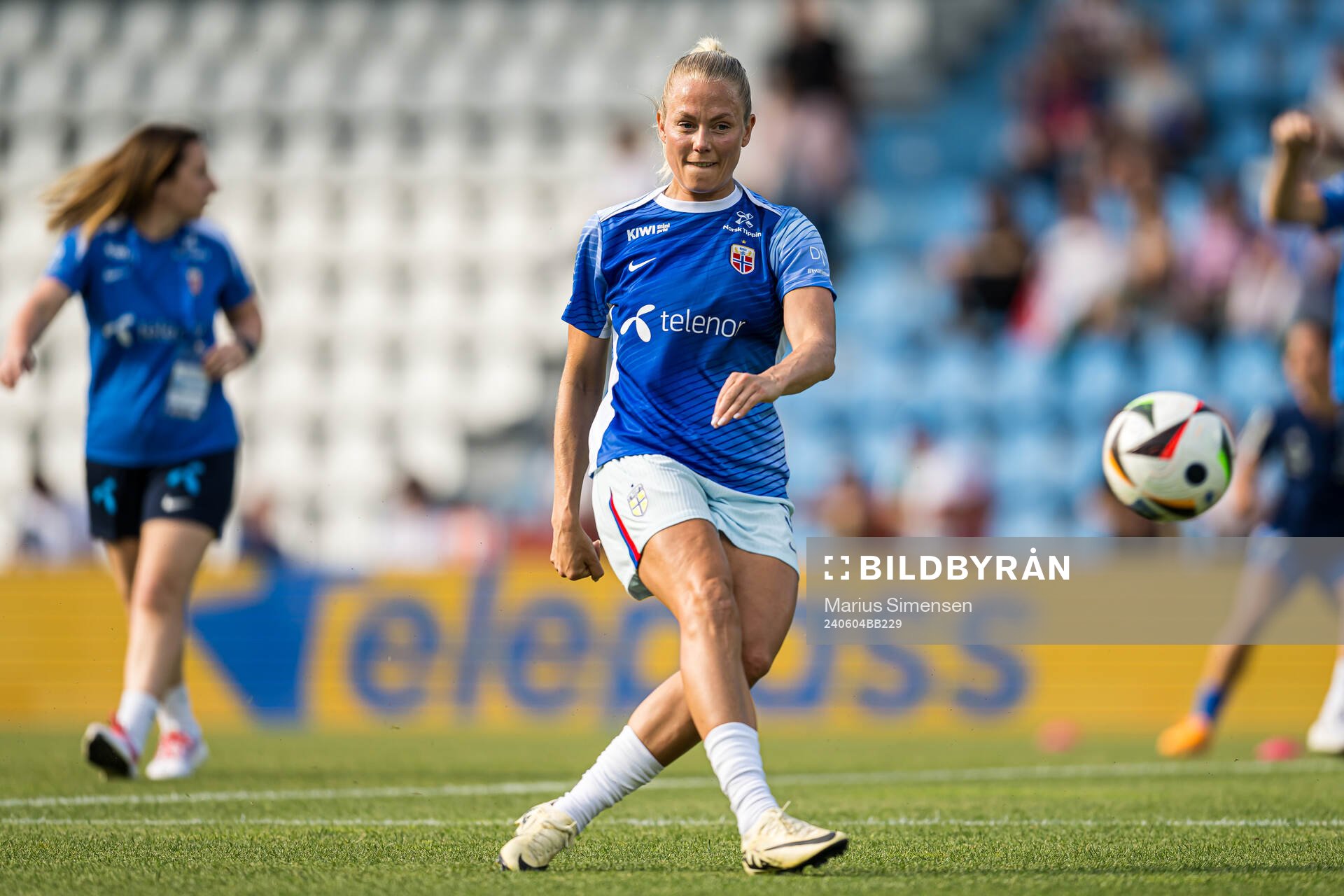 Guro Bergsvand of Norway warms up