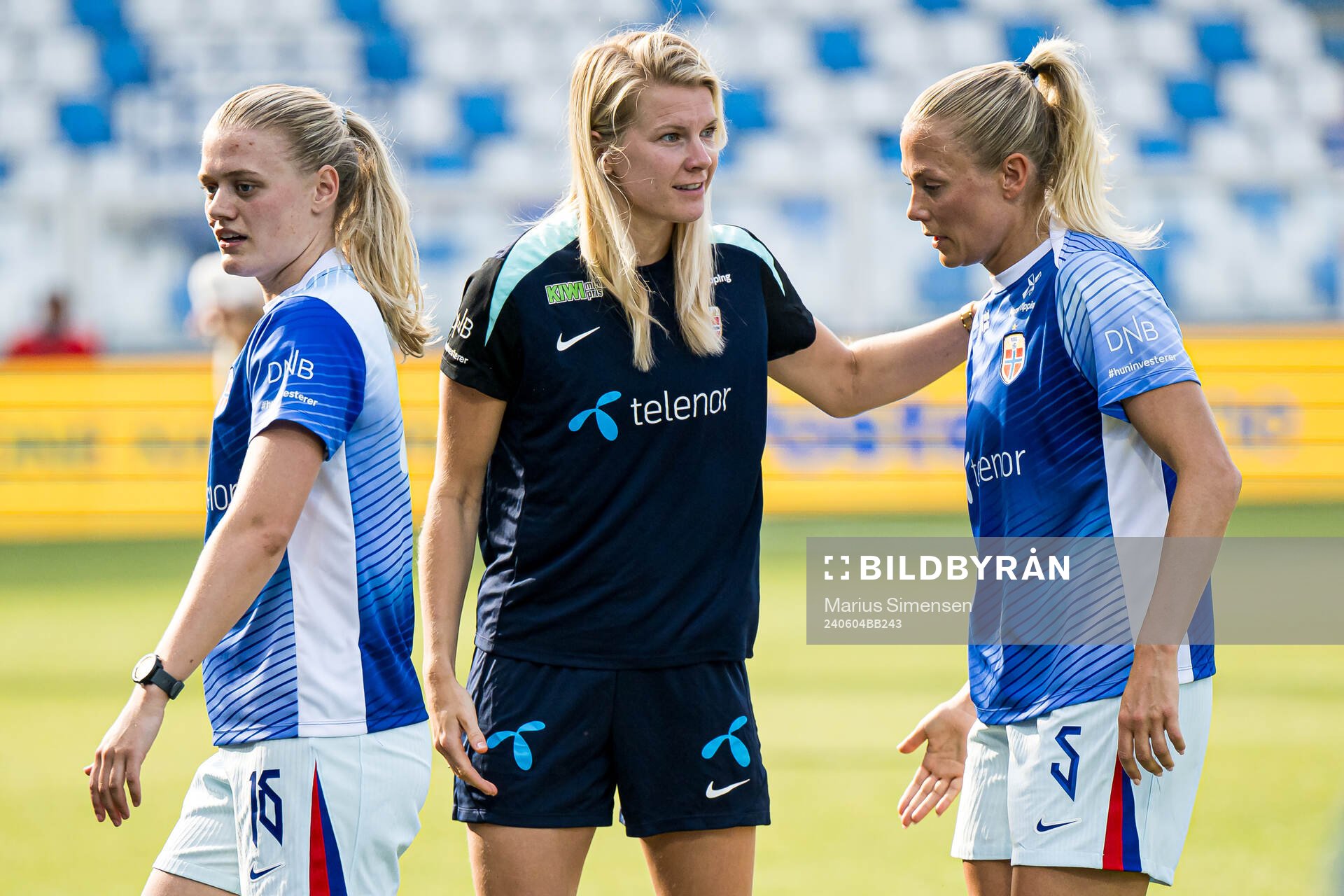 Ada Stolsmo Hegerberg and Guro Bergsvand of Norway