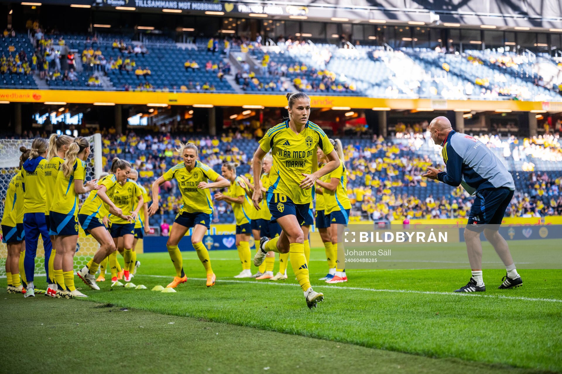 Filippa Angeldal of Sweden, with a warm up shirt dedicated